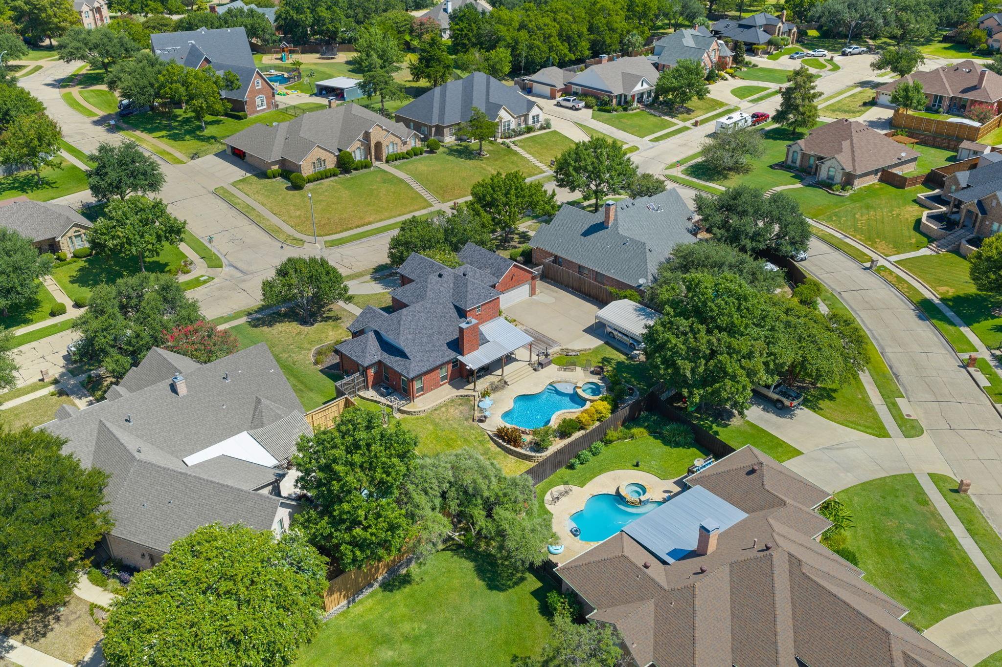 main property photo 39