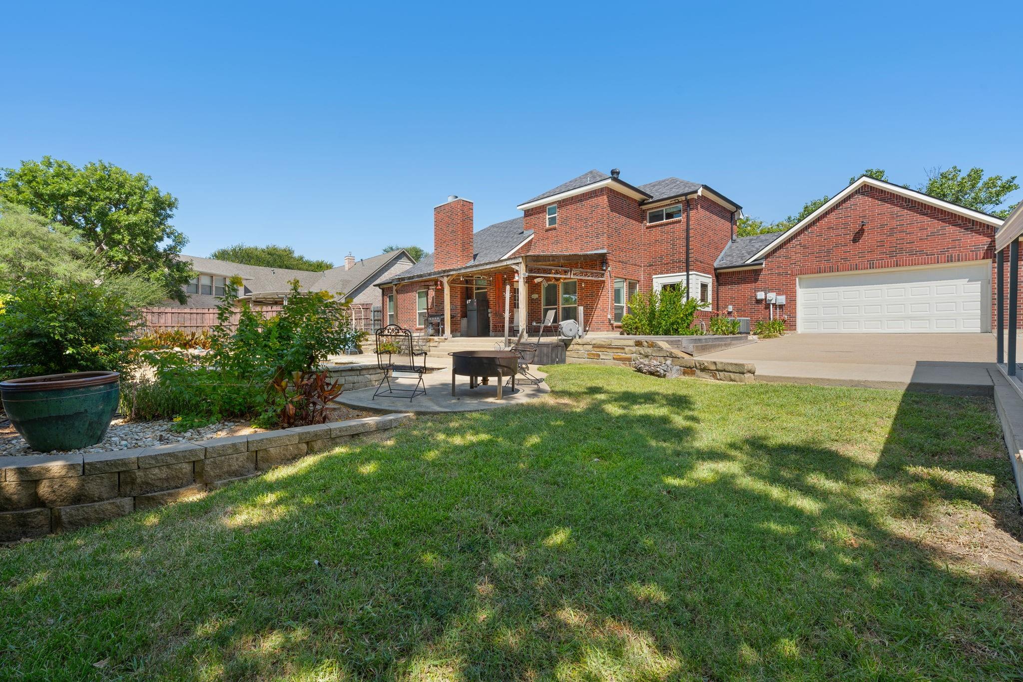main property photo 4