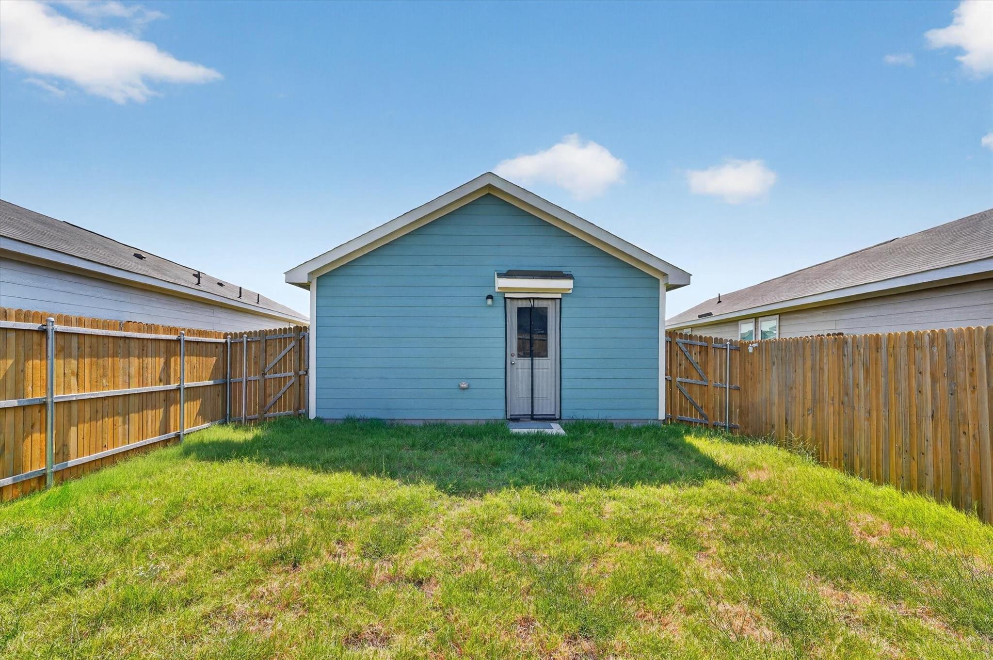 main property photo 19