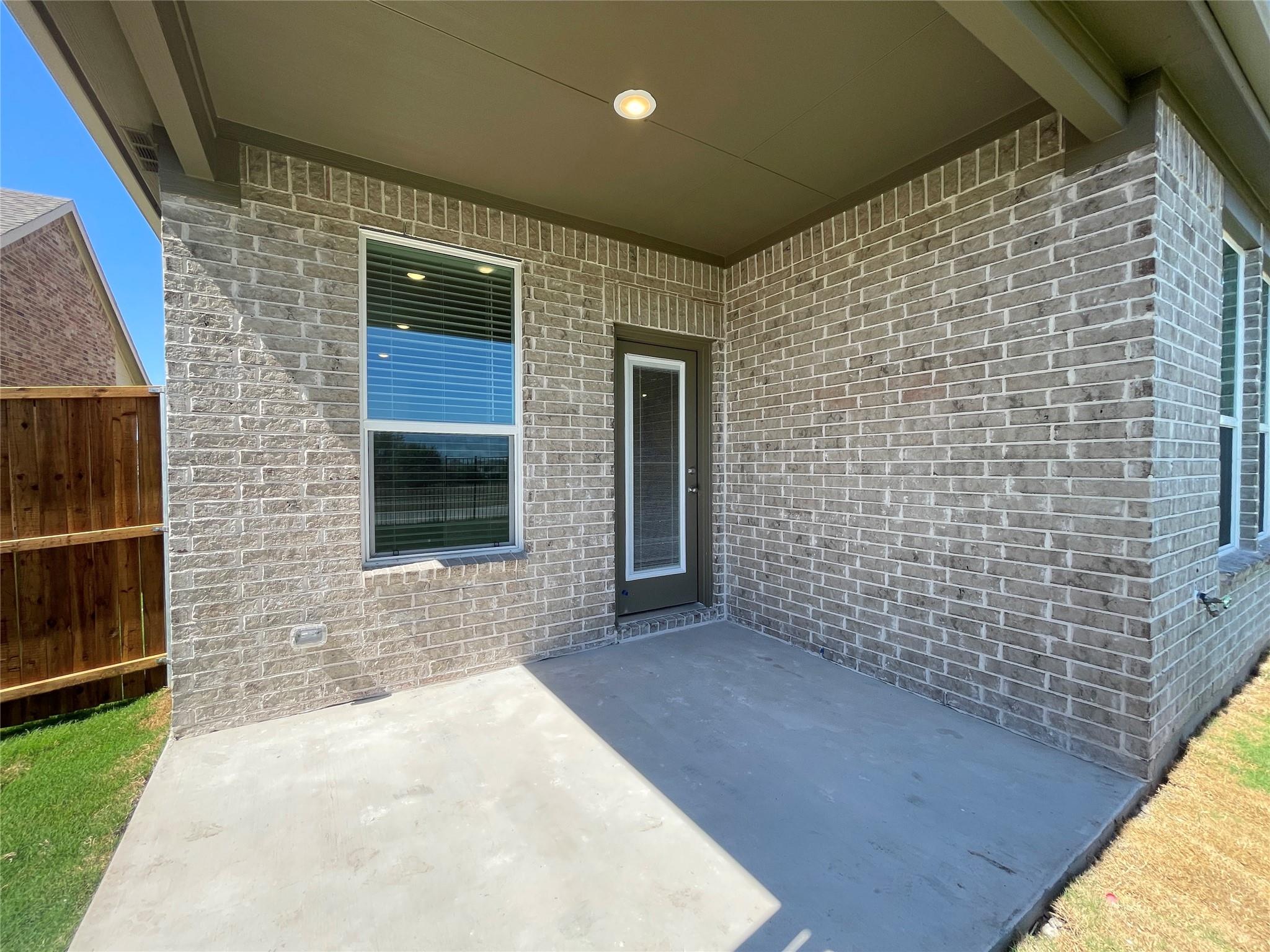 main property photo 32