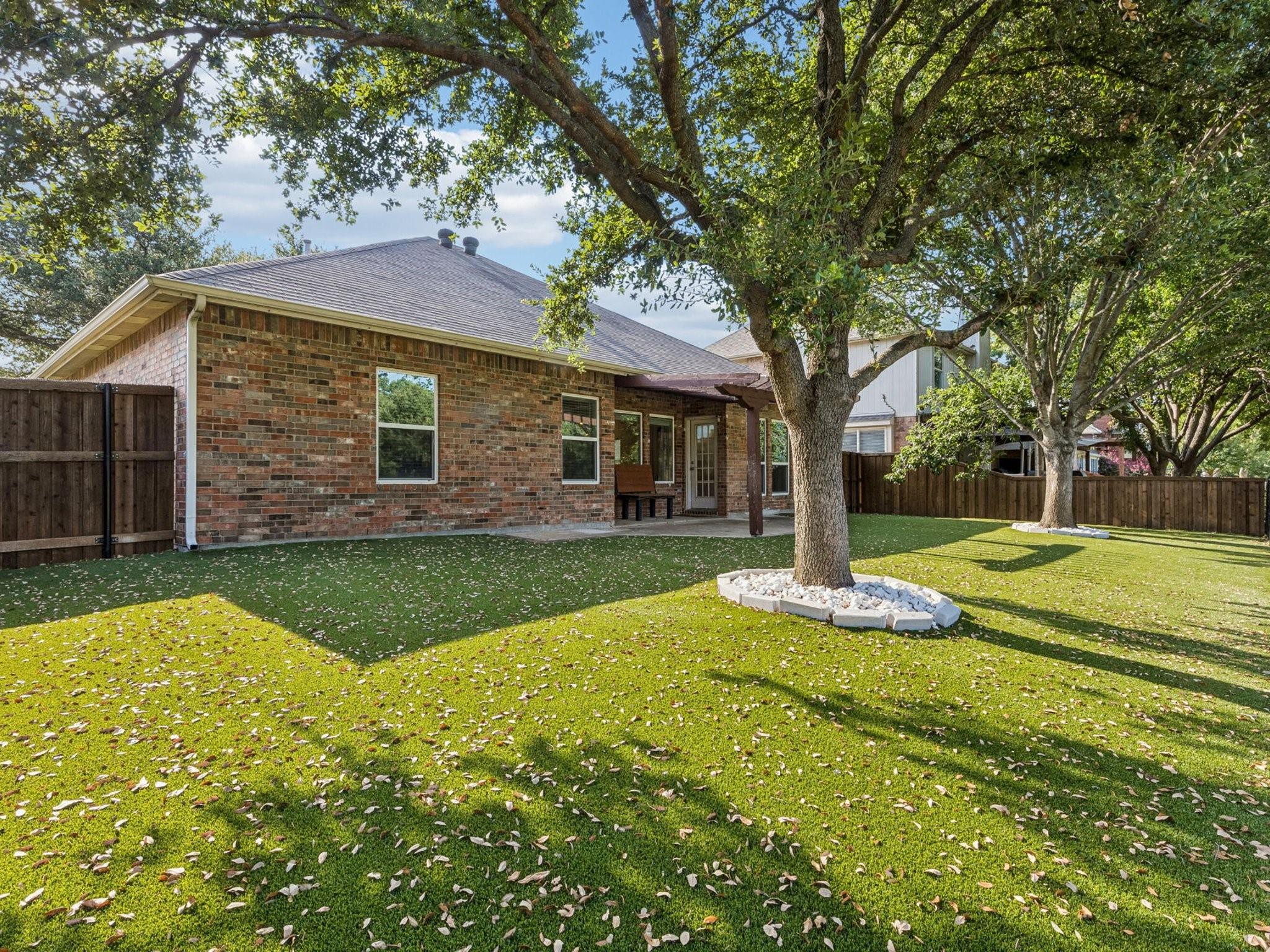 main property photo 9