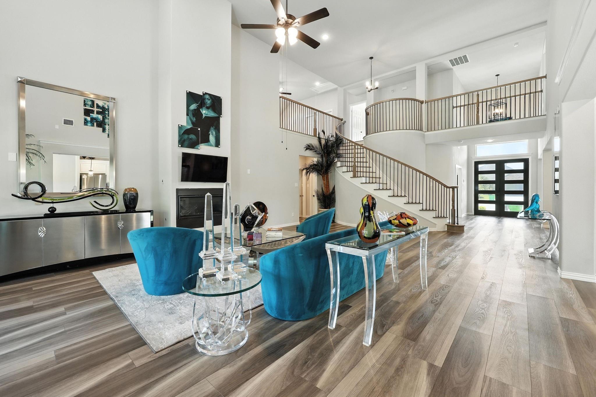 property viewer photo 6
