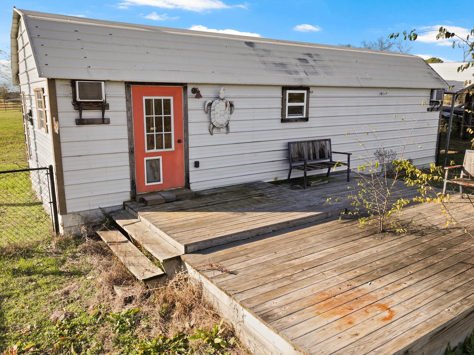main property photo 23