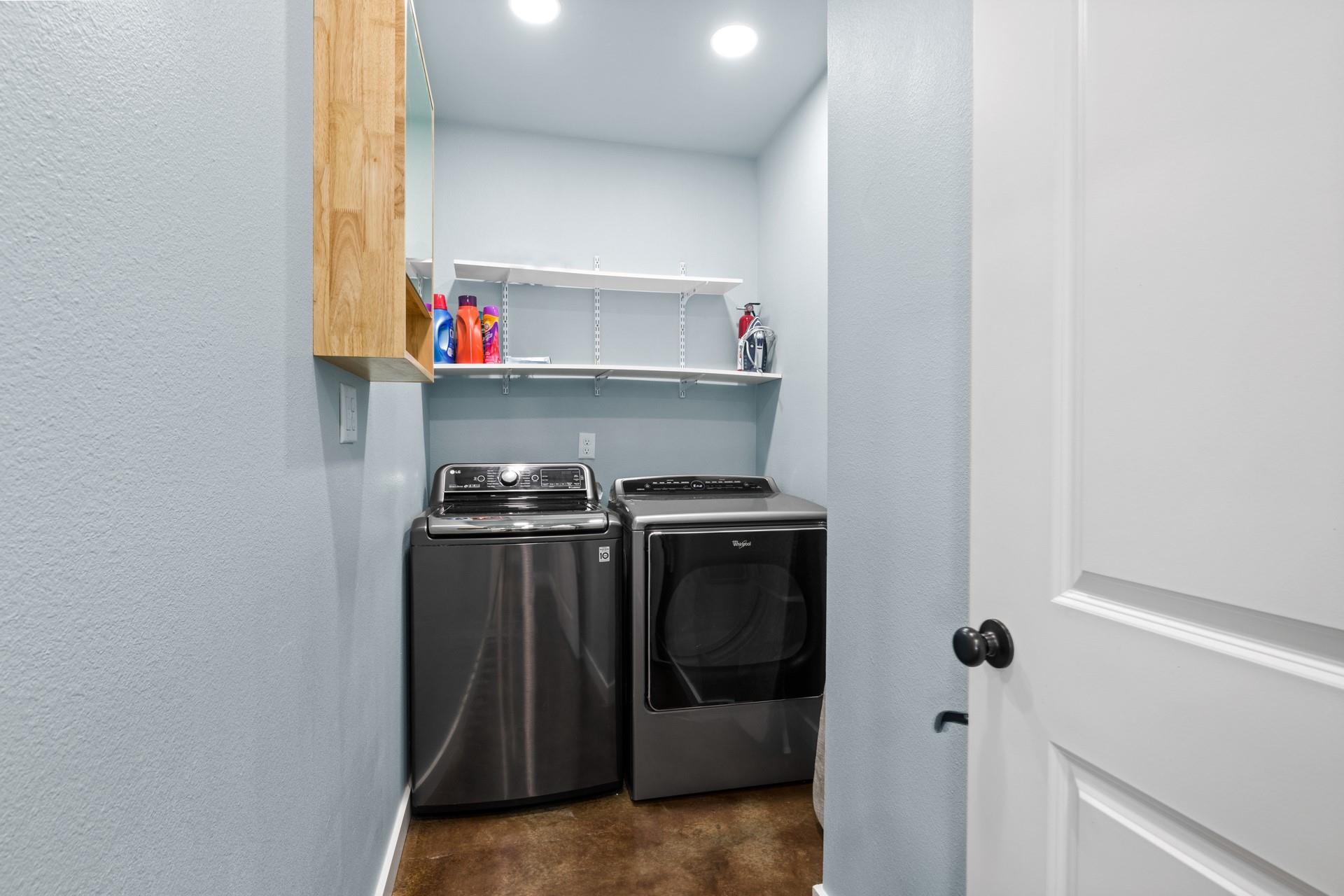 main property photo 9