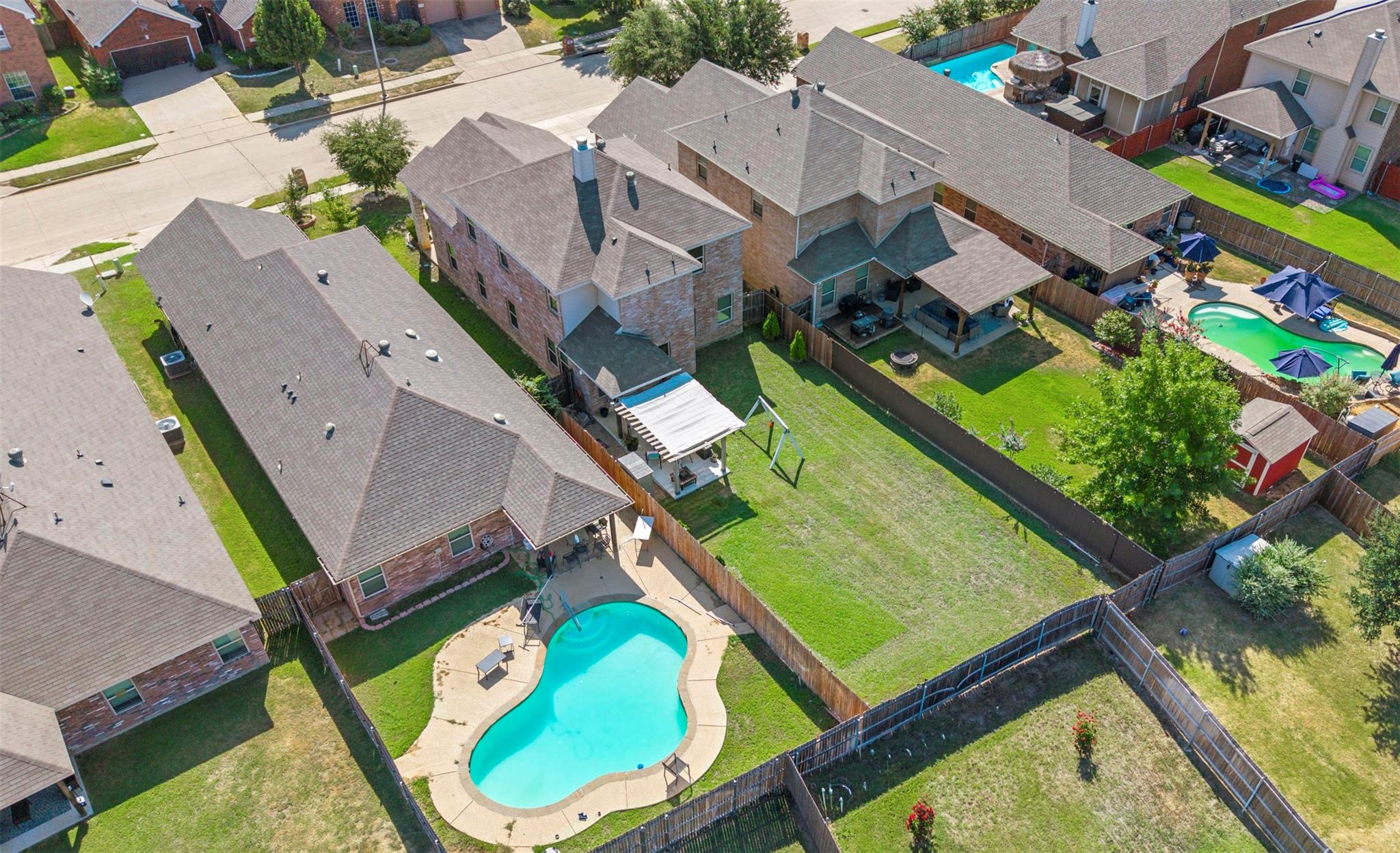 main property photo 23