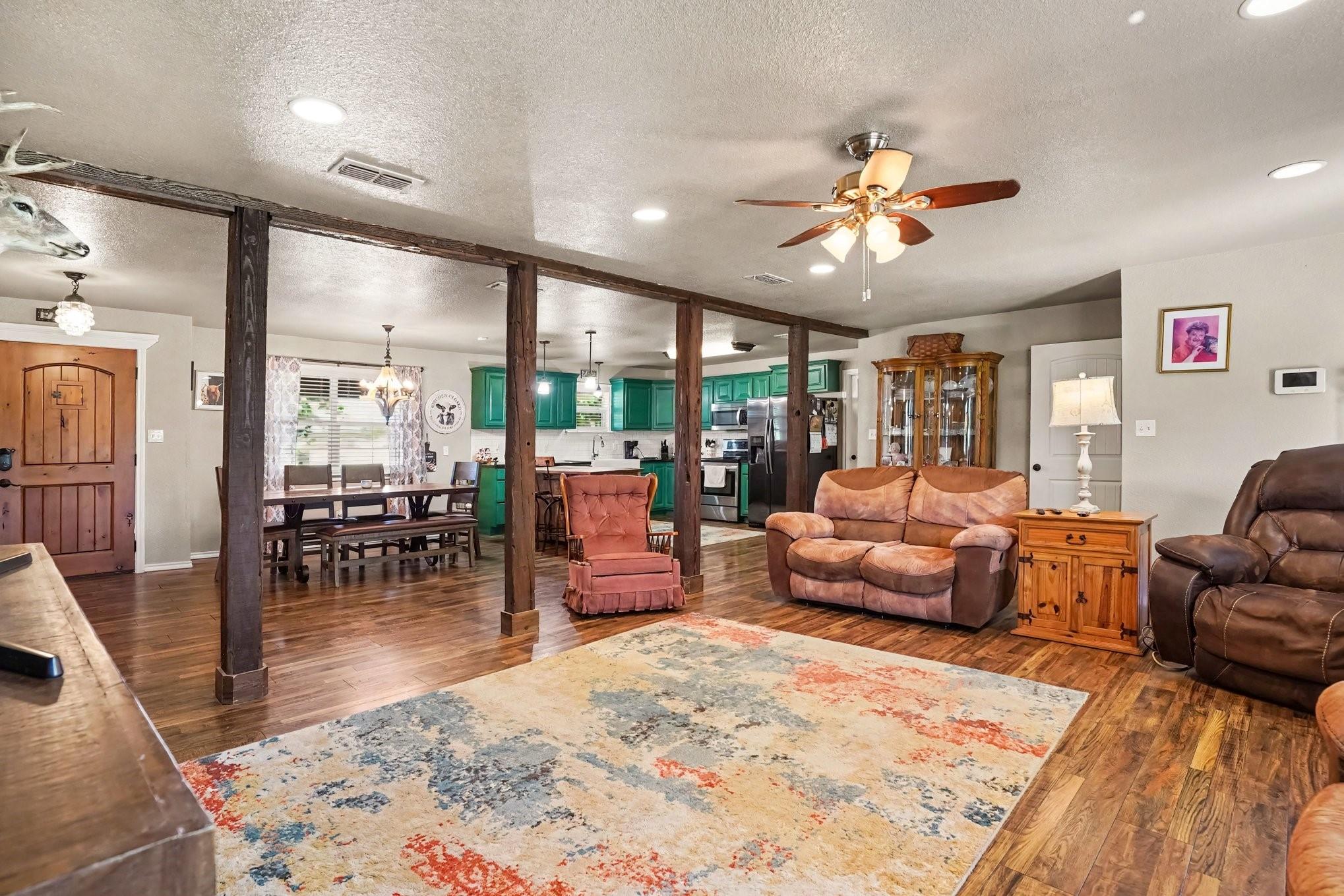 main property photo 13