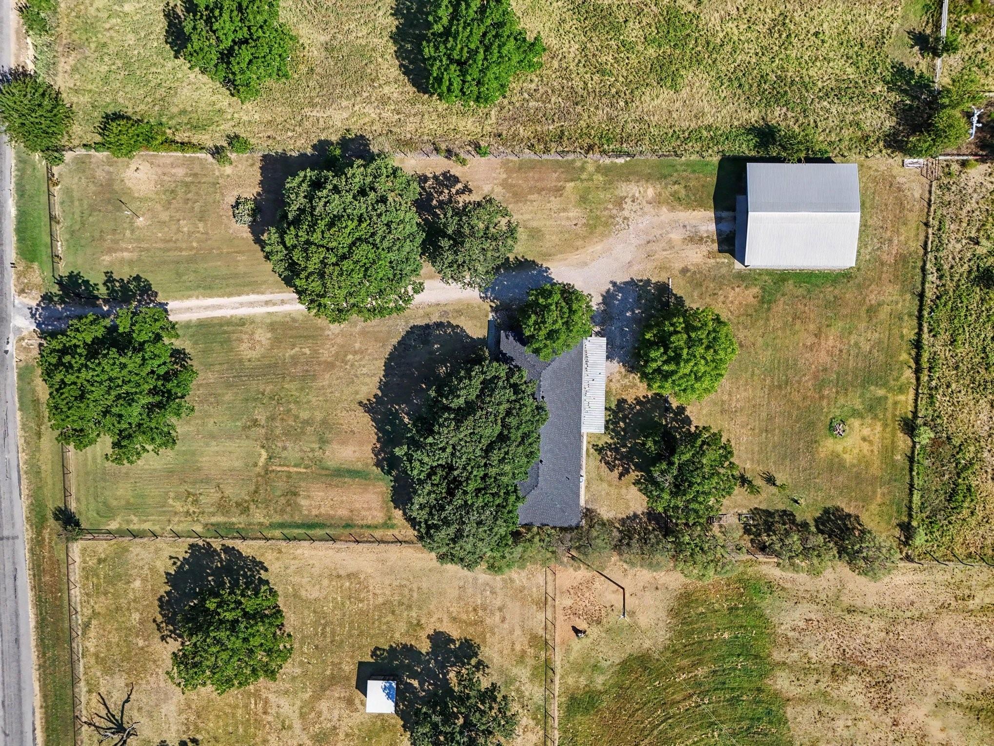 main property photo 33