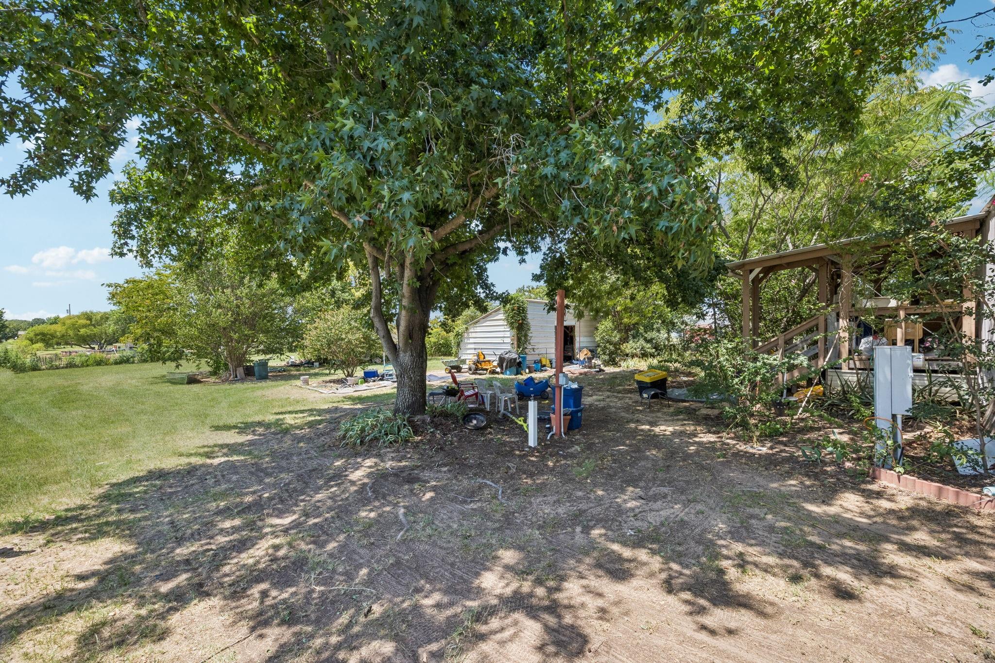 main property photo 17