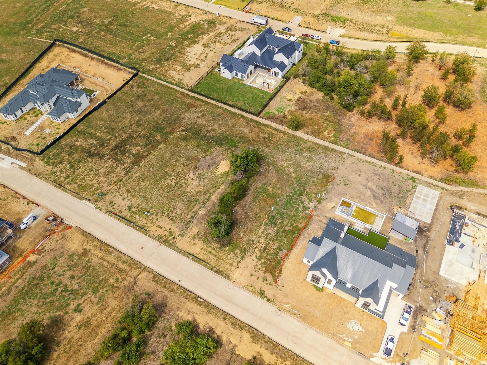 main property photo 12