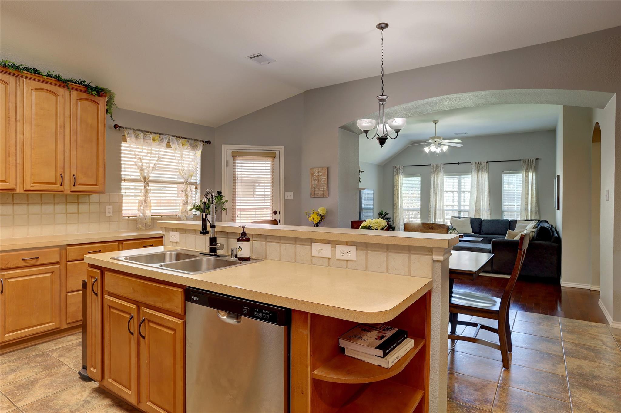 main property photo 7