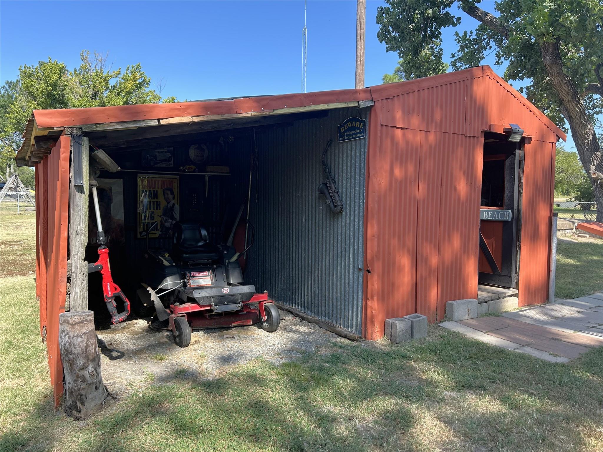 main property photo 7