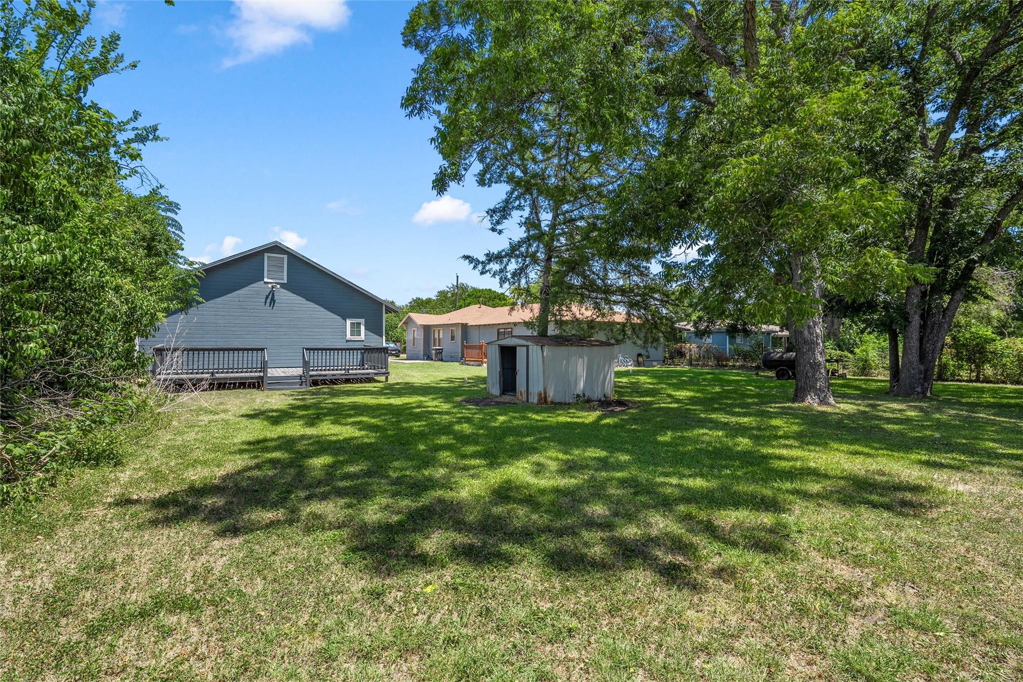 main property photo 14