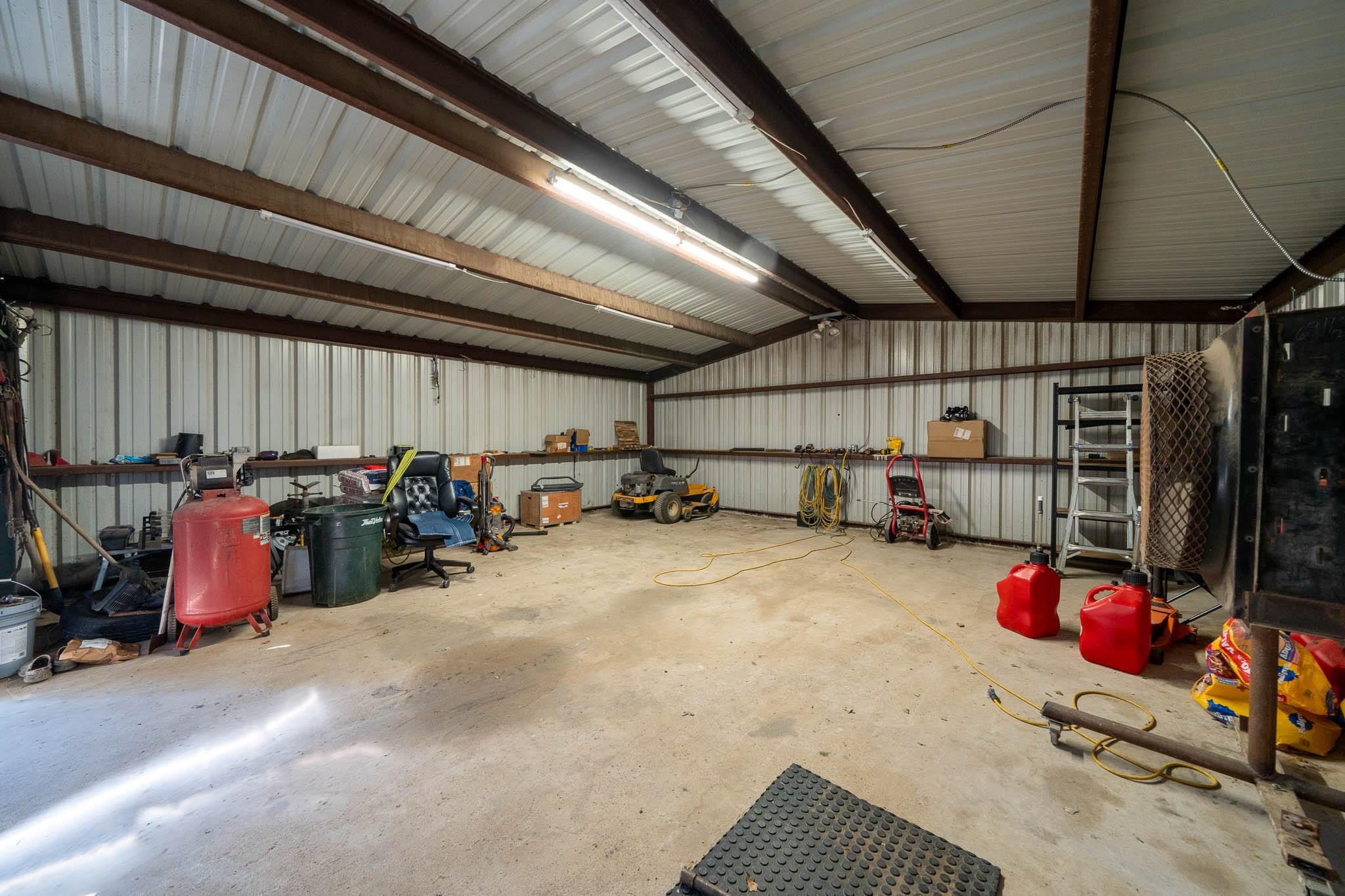 main property photo 14