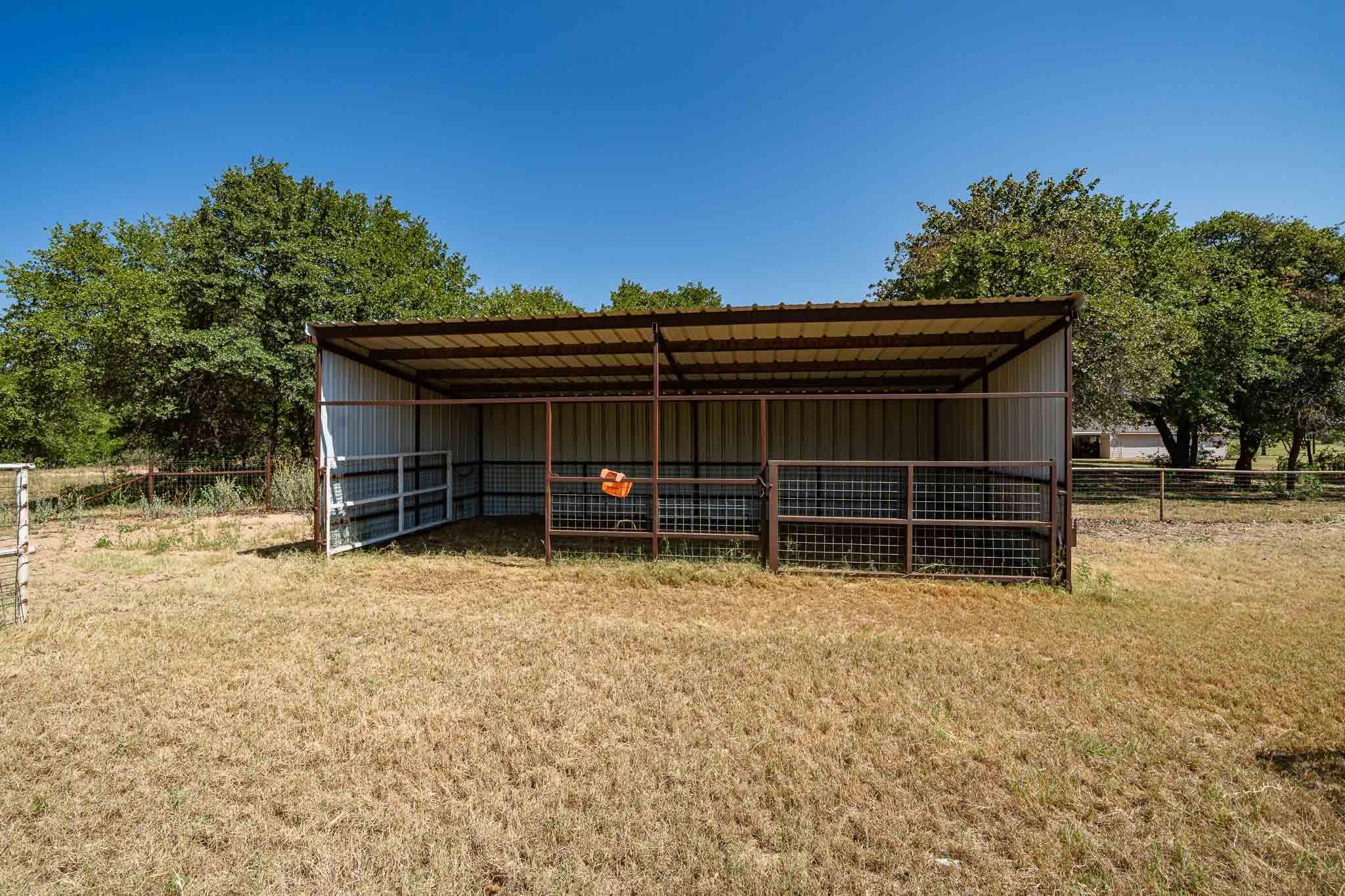main property photo 18