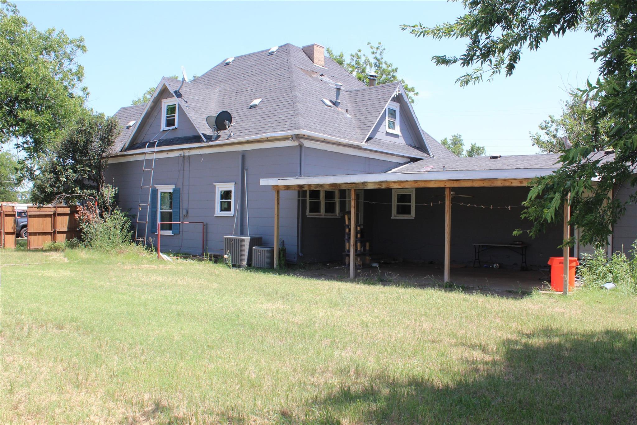 main property photo 27