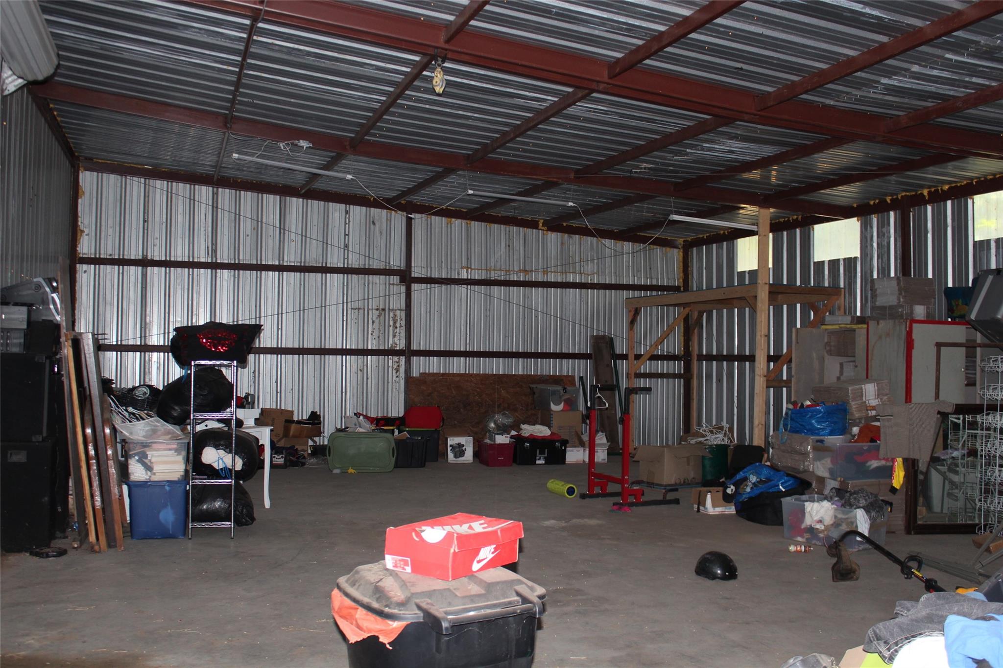 main property photo 30