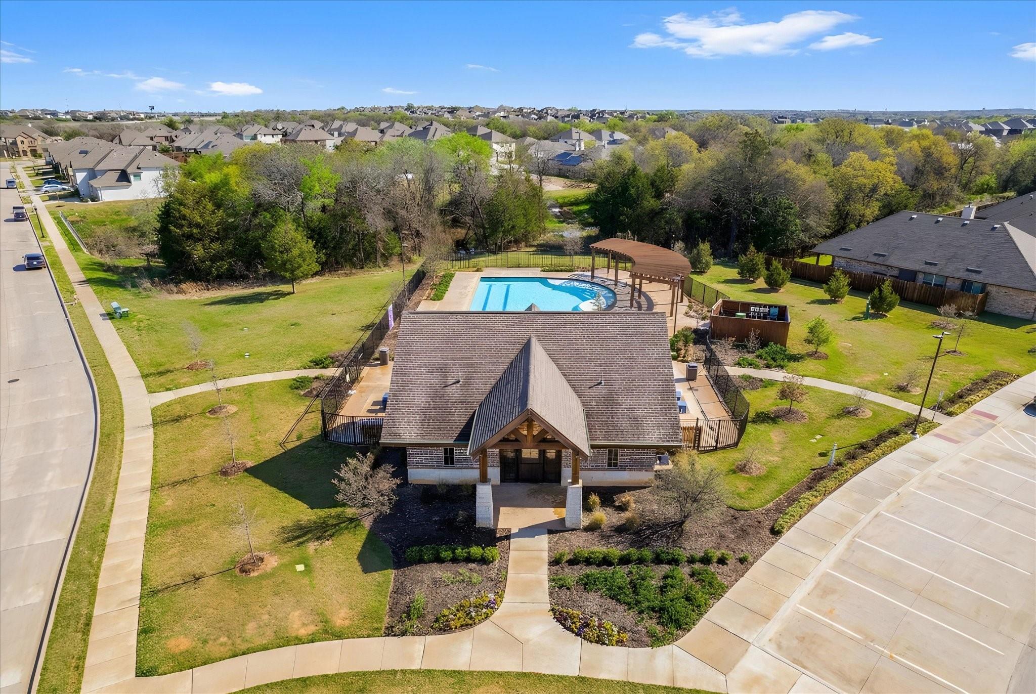 main property photo 33