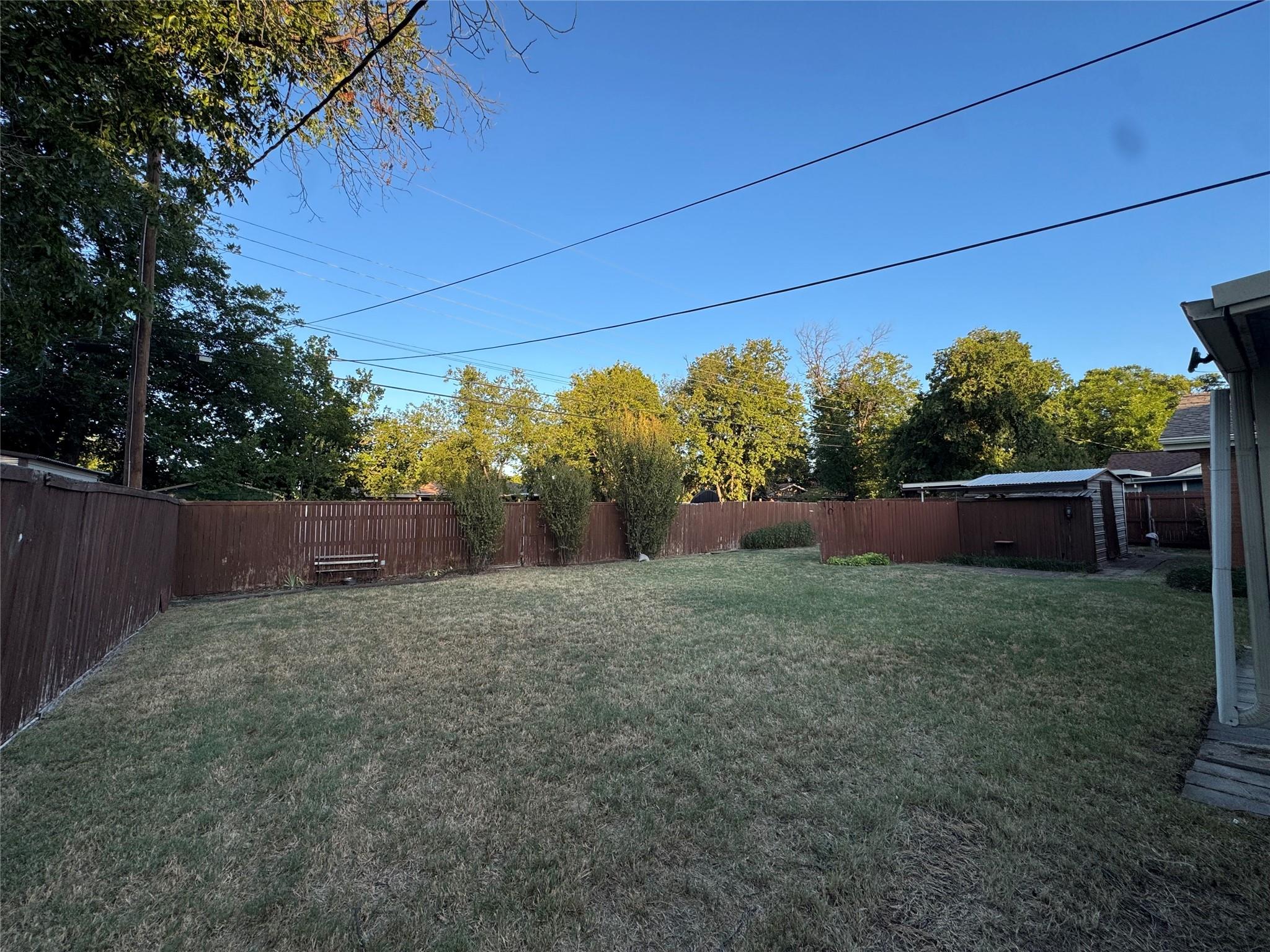 main property photo 32