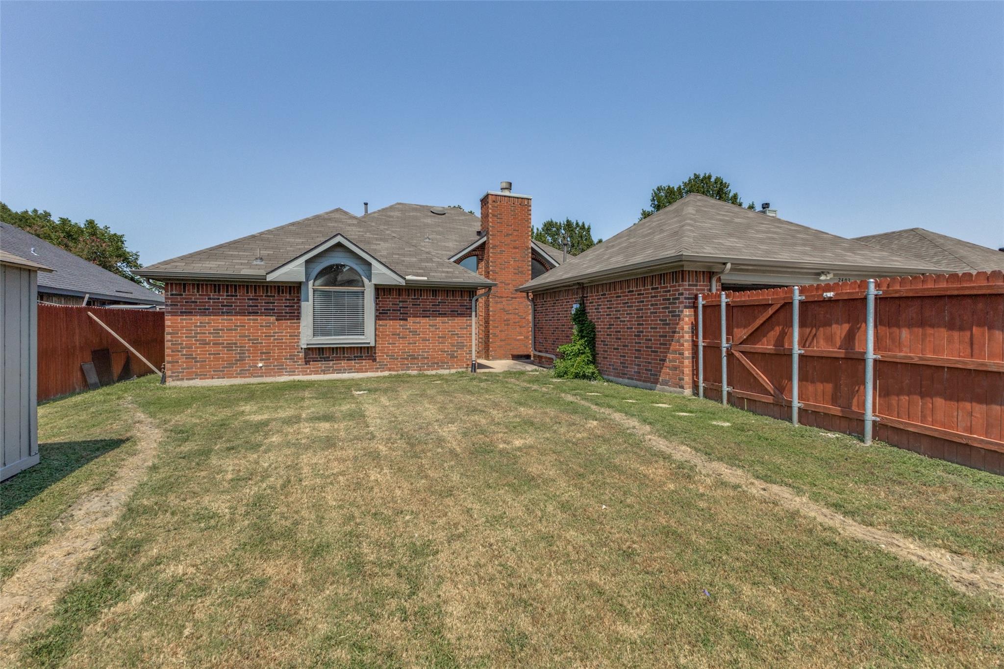 main property photo 23