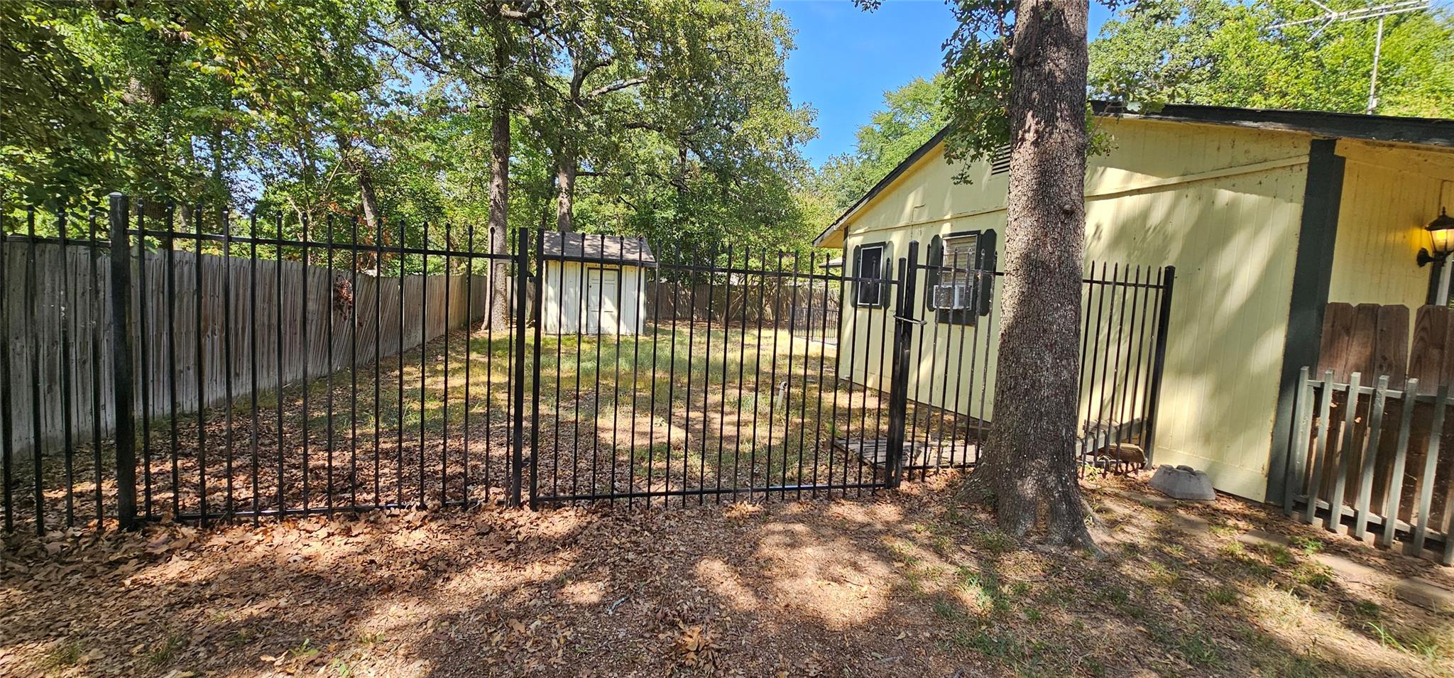 main property photo 13