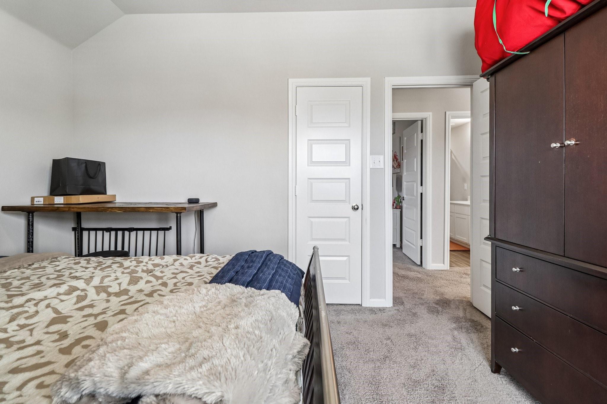 property viewer photo 28