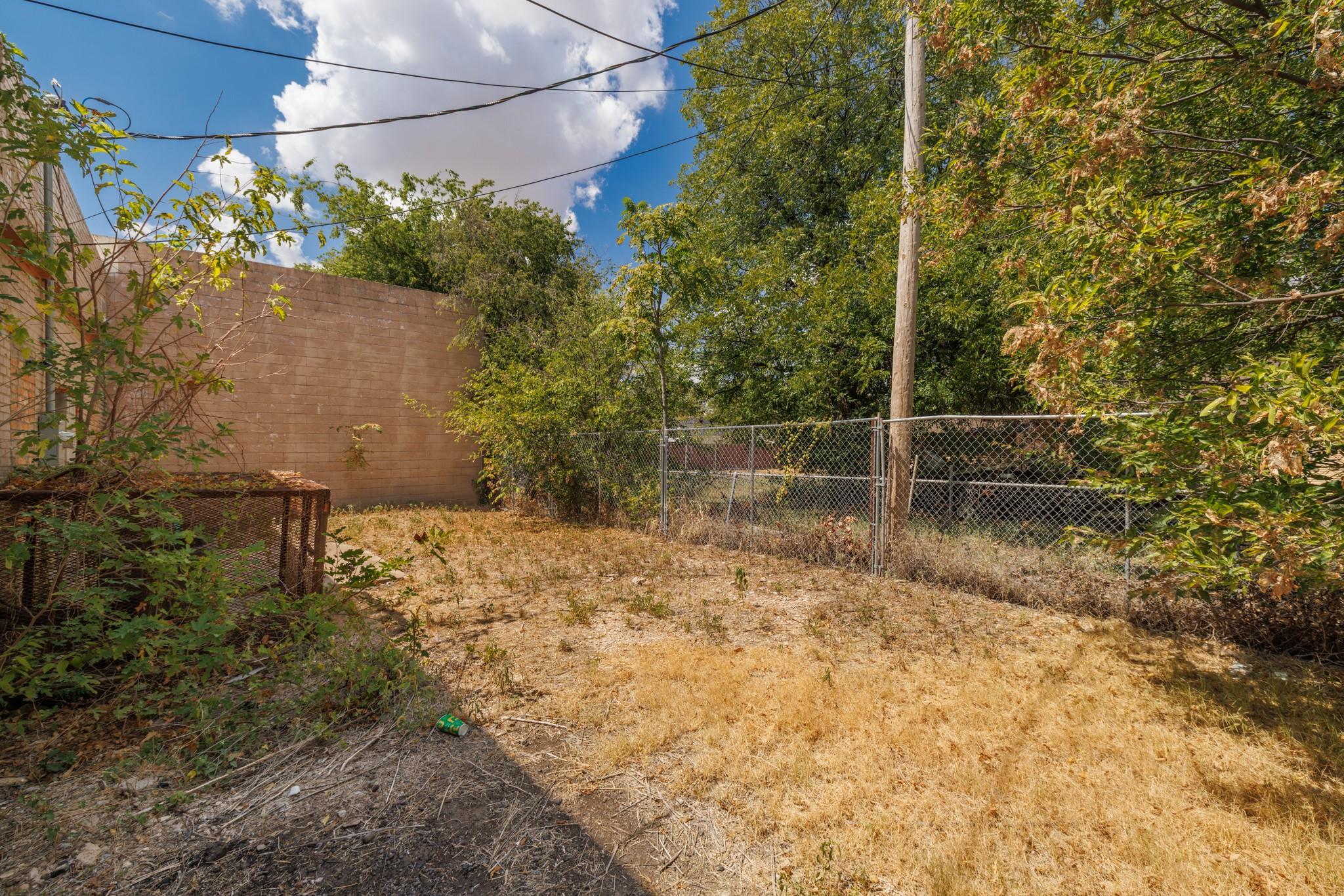 main property photo 23