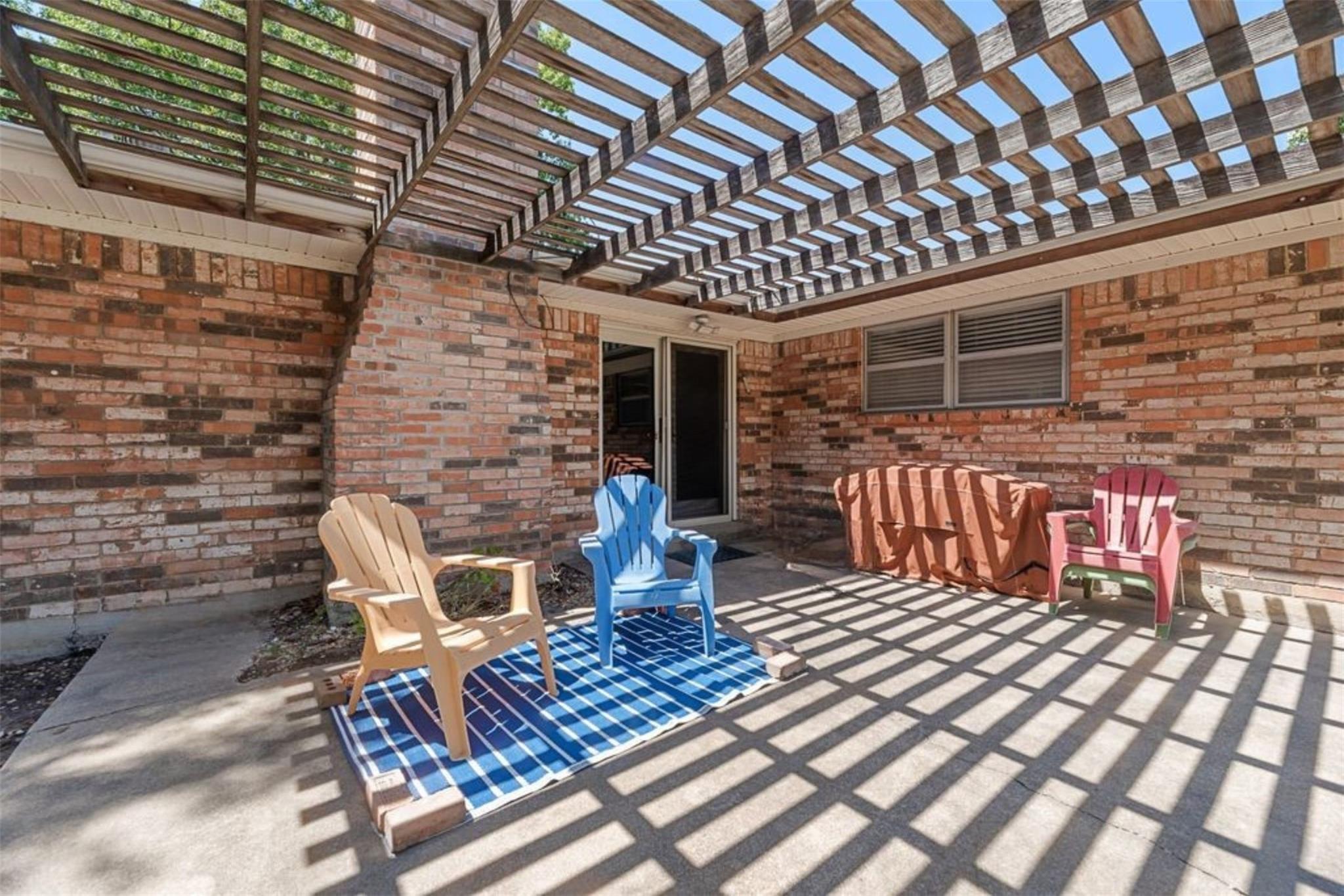 main property photo 32