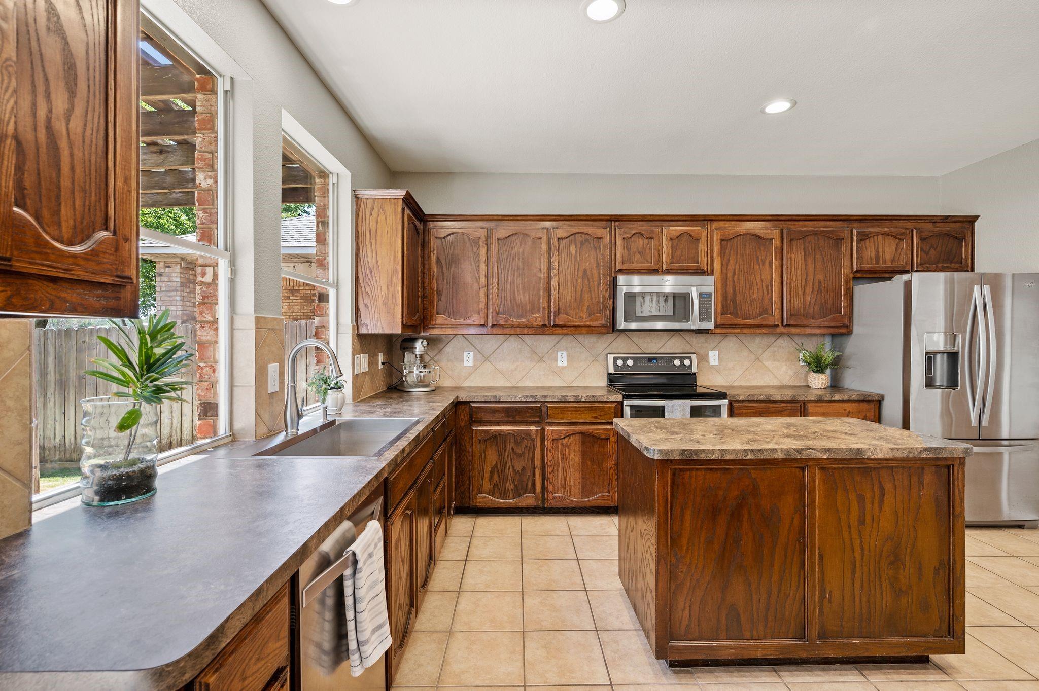 main property photo 19