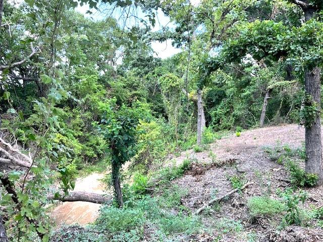main property photo 28