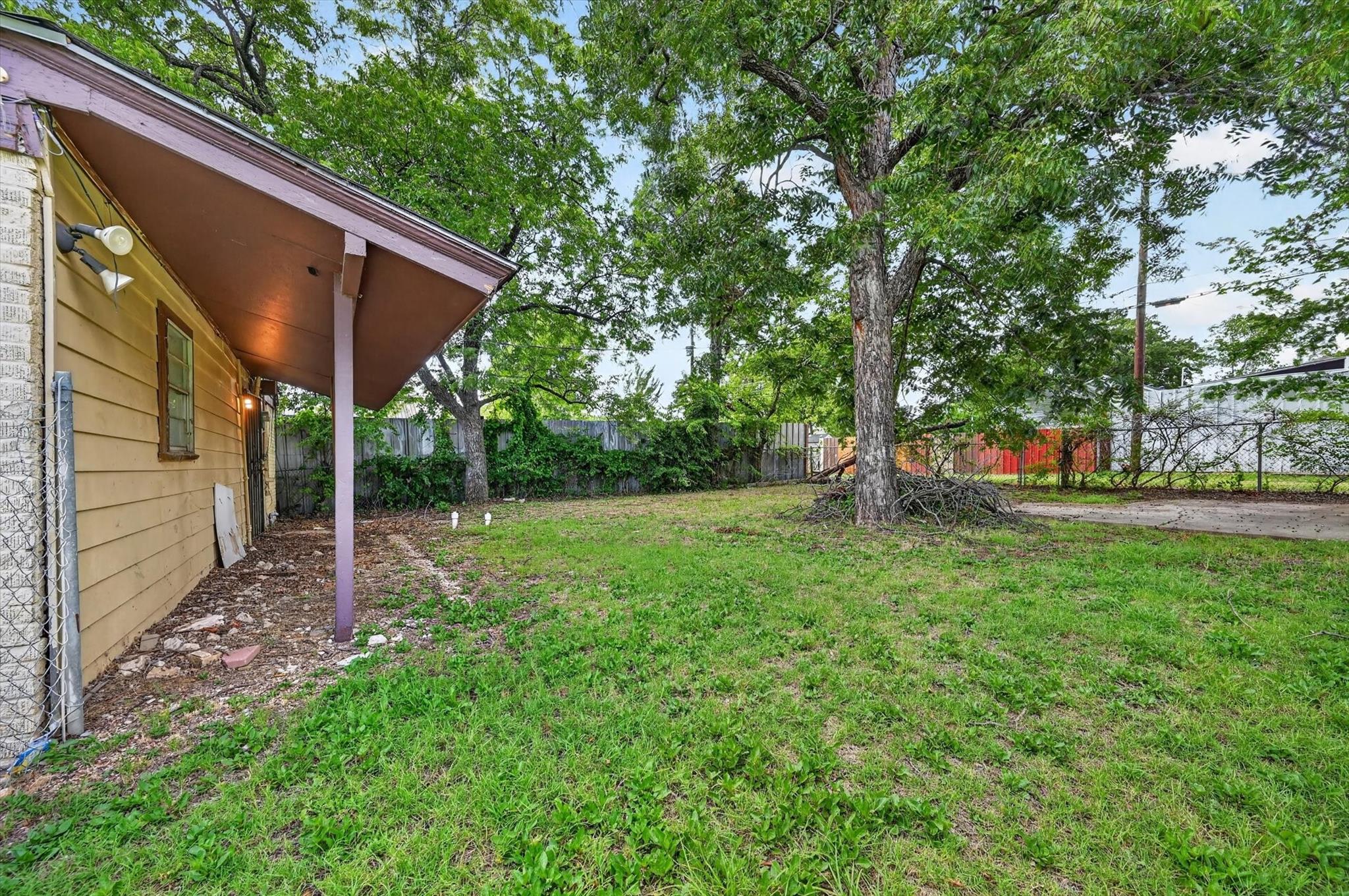main property photo 32