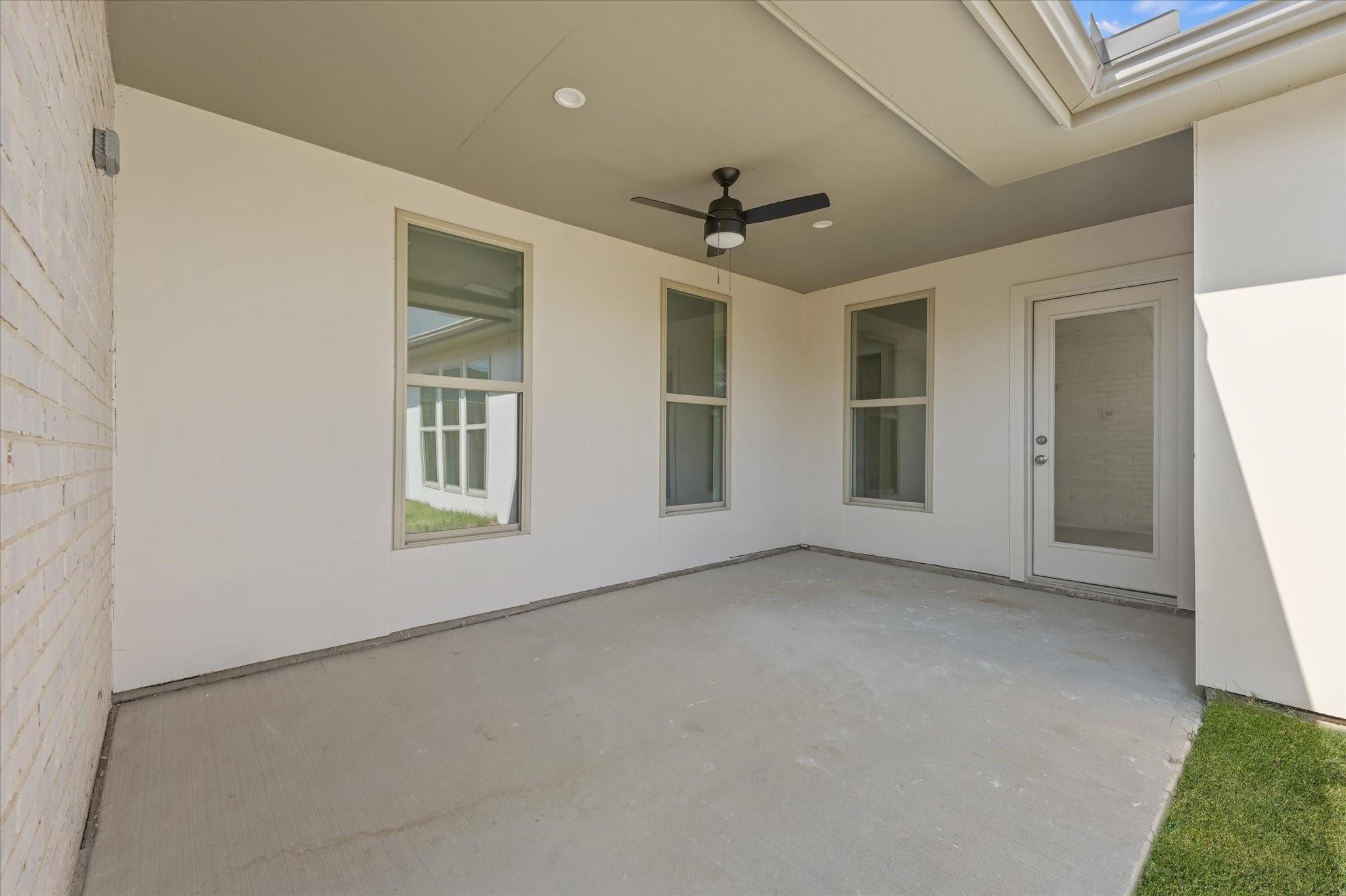 main property photo 22
