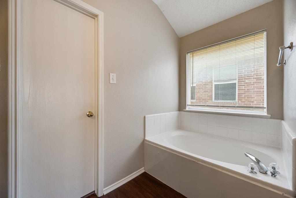 property viewer photo 13