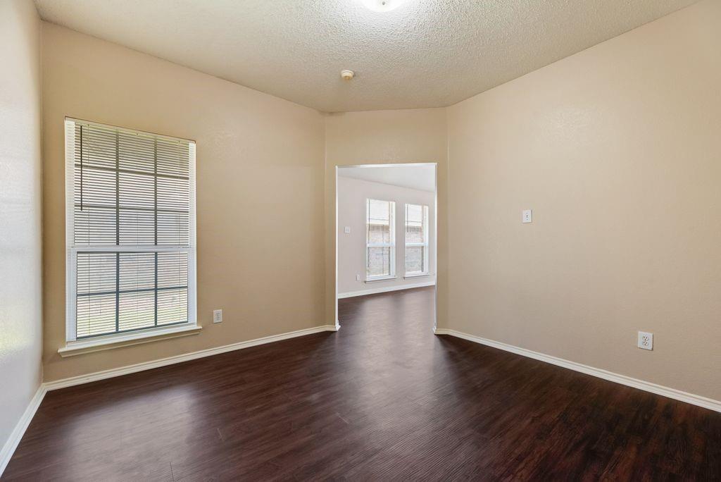 property viewer photo 3