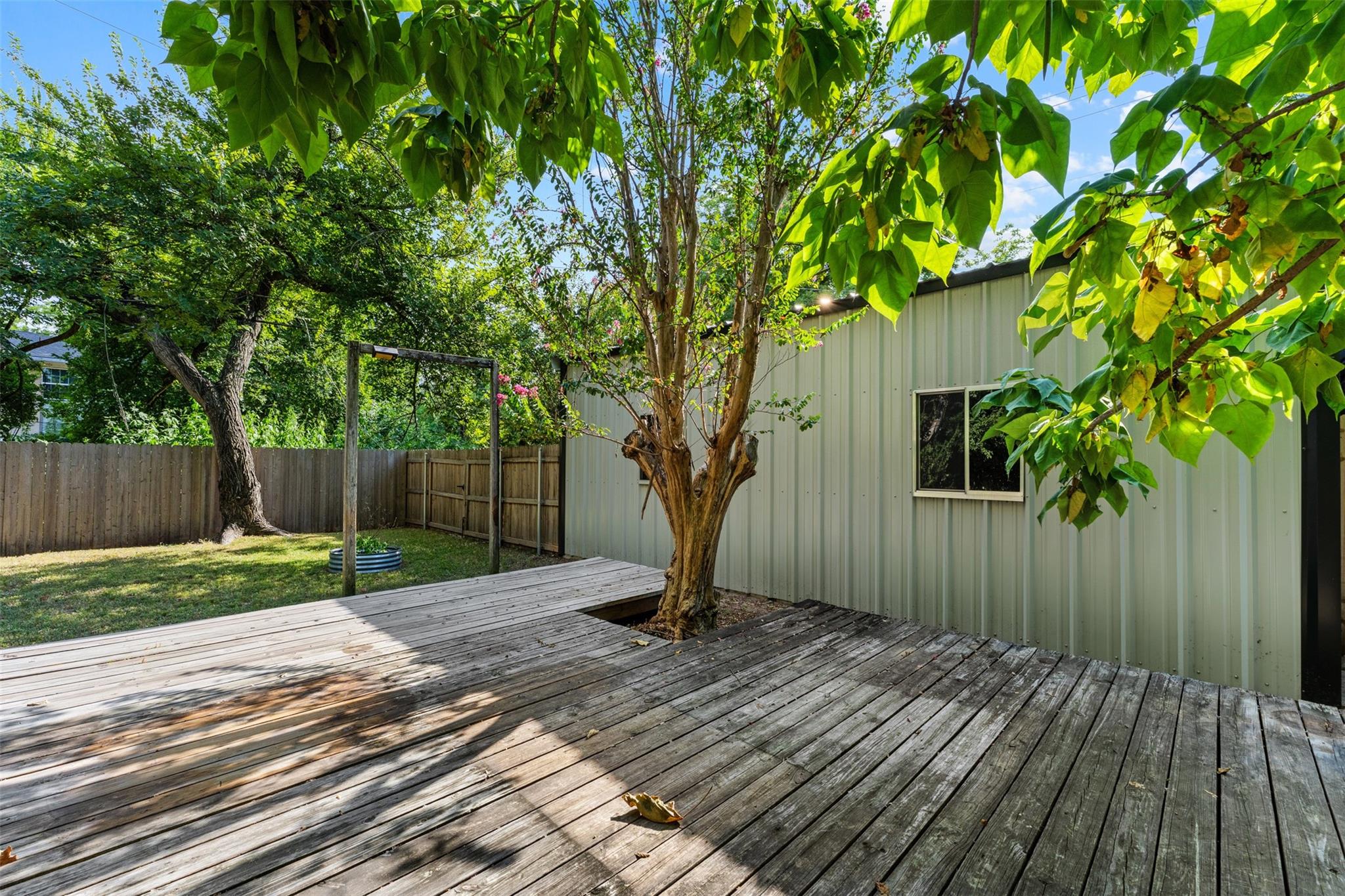 main property photo 29