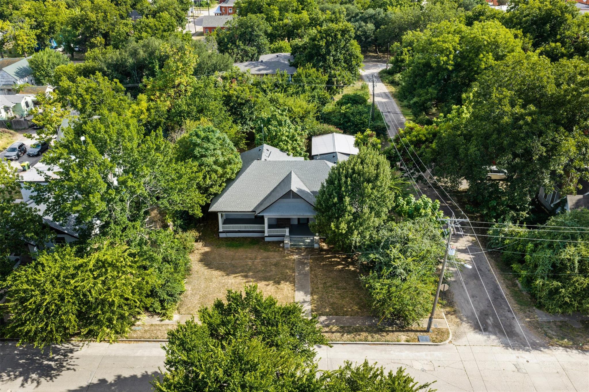 main property photo 39