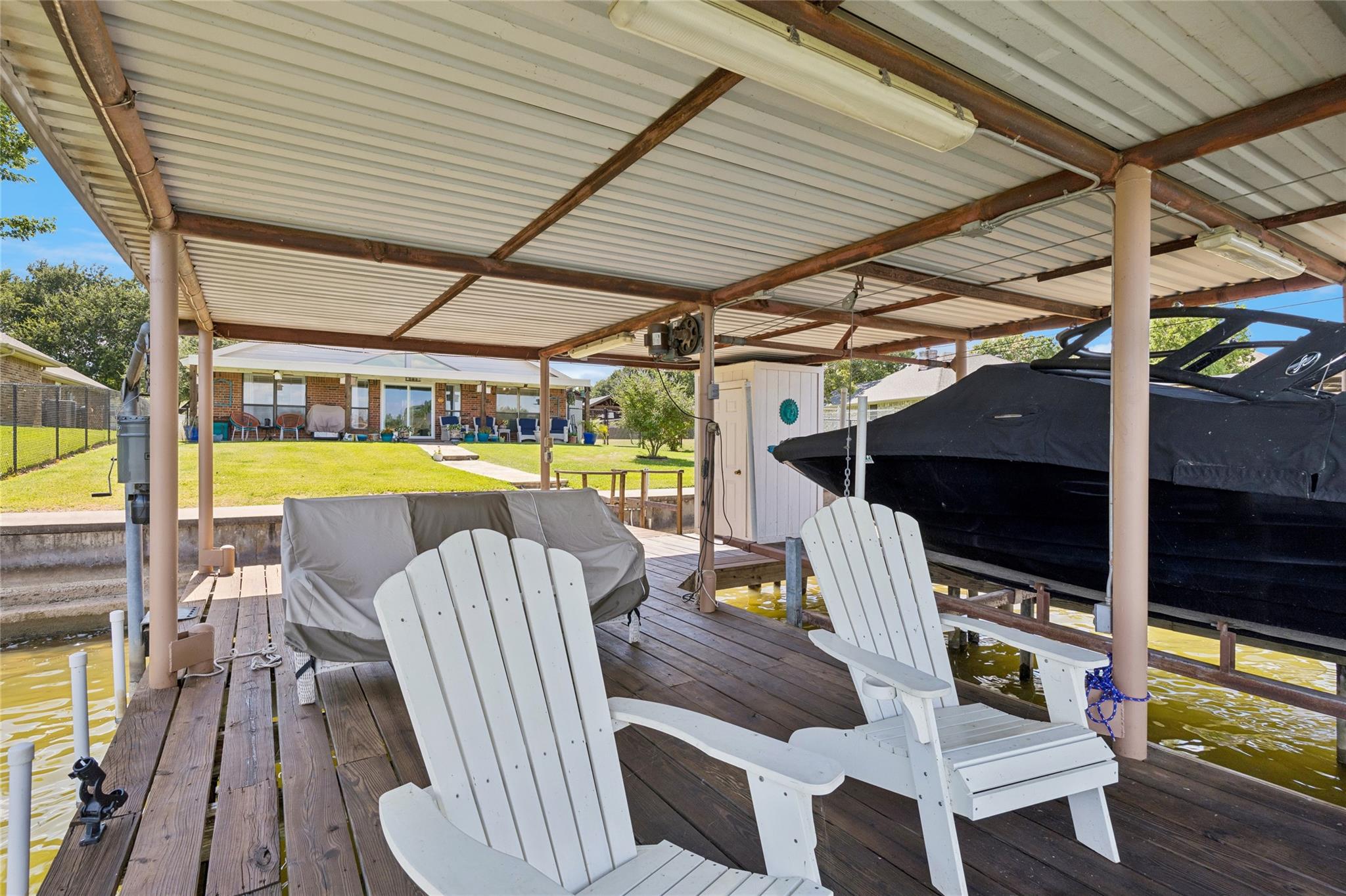 main property photo 32