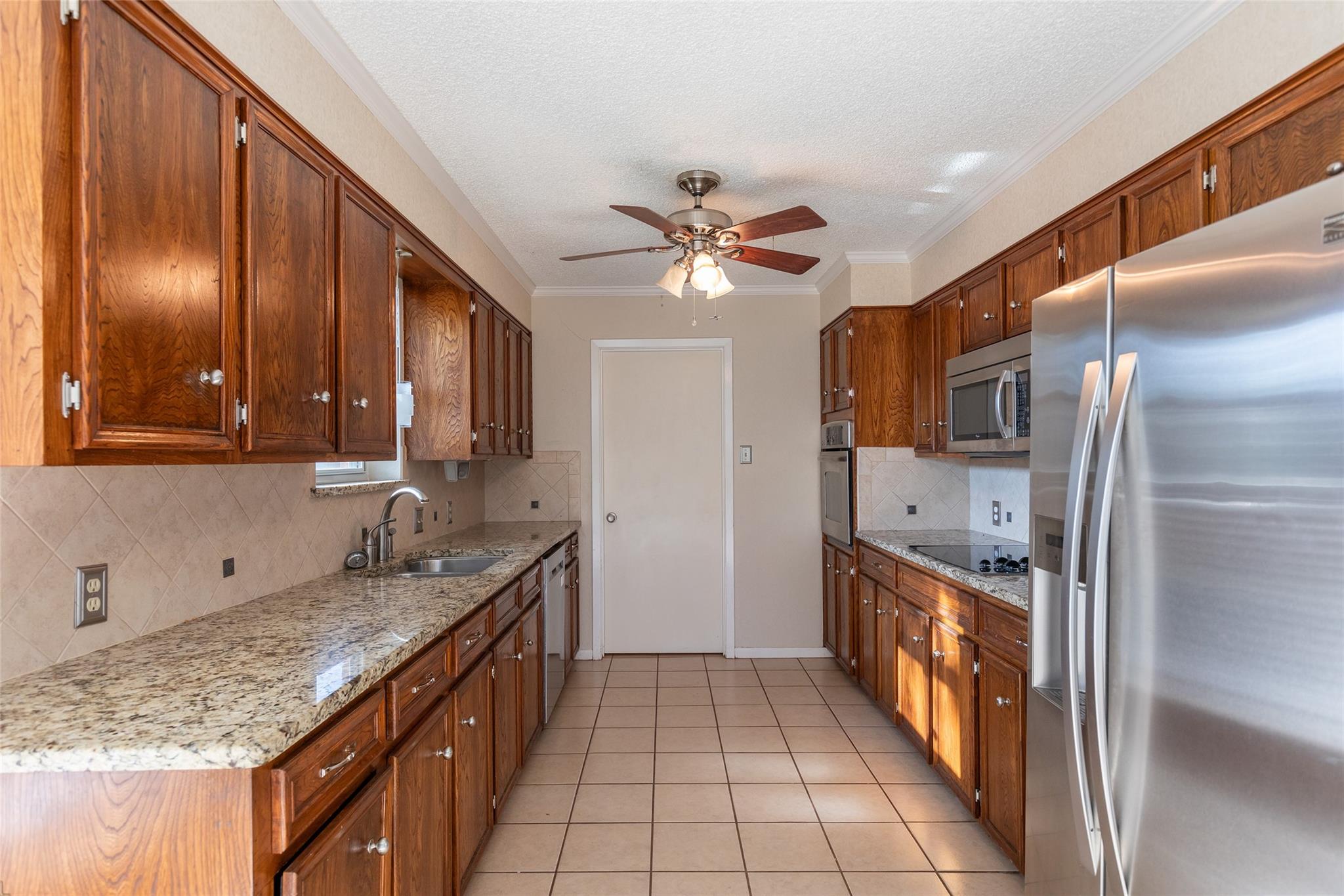 main property photo 7