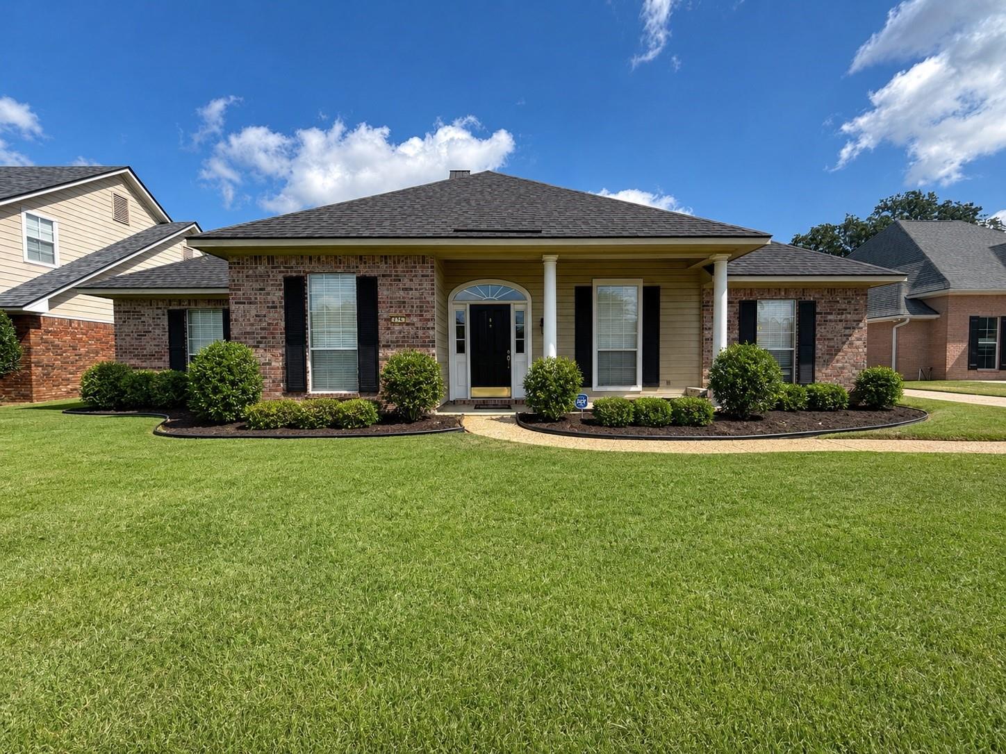main property photo 0