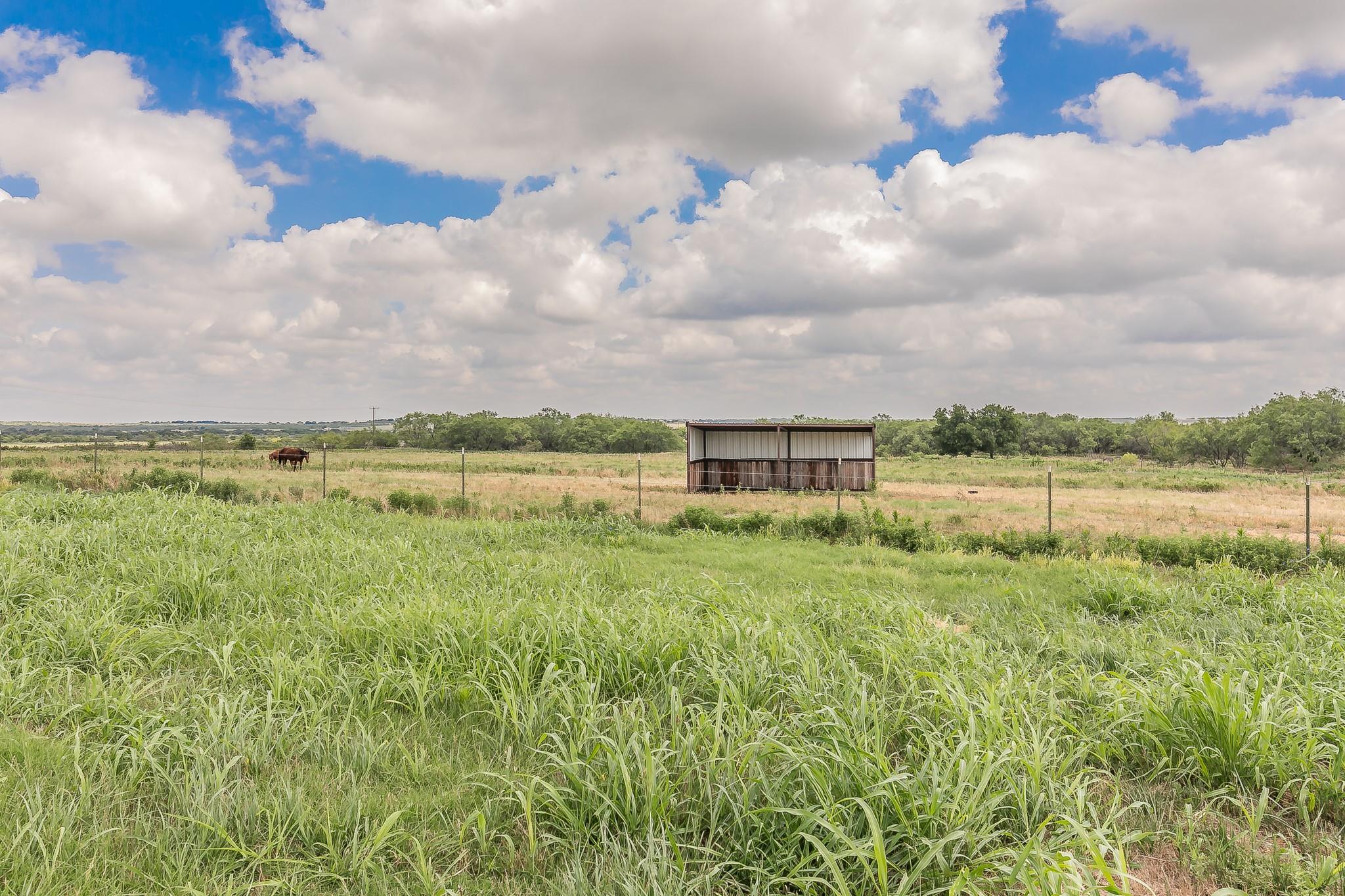 main property photo 11