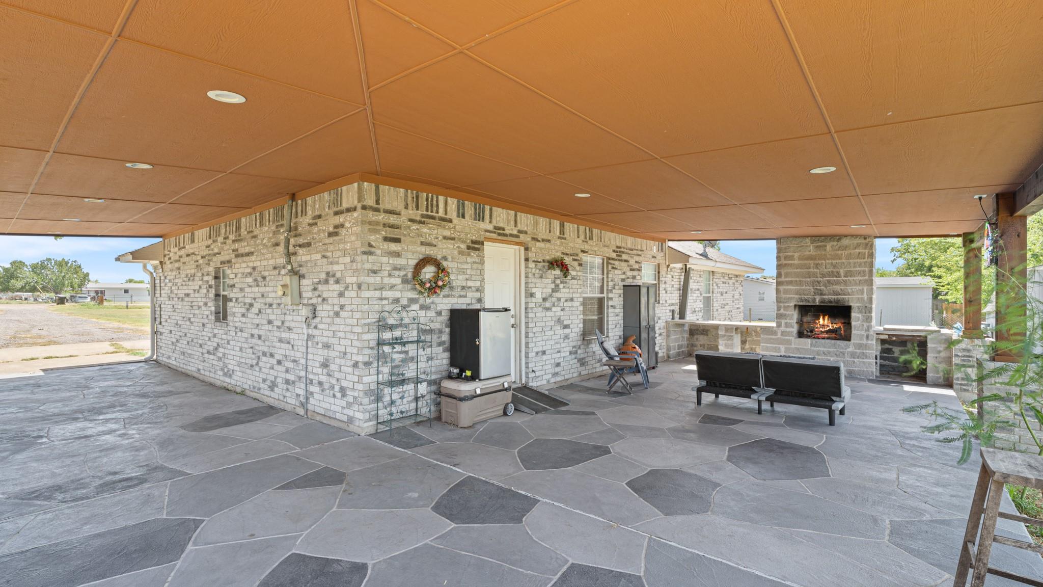 main property photo 21