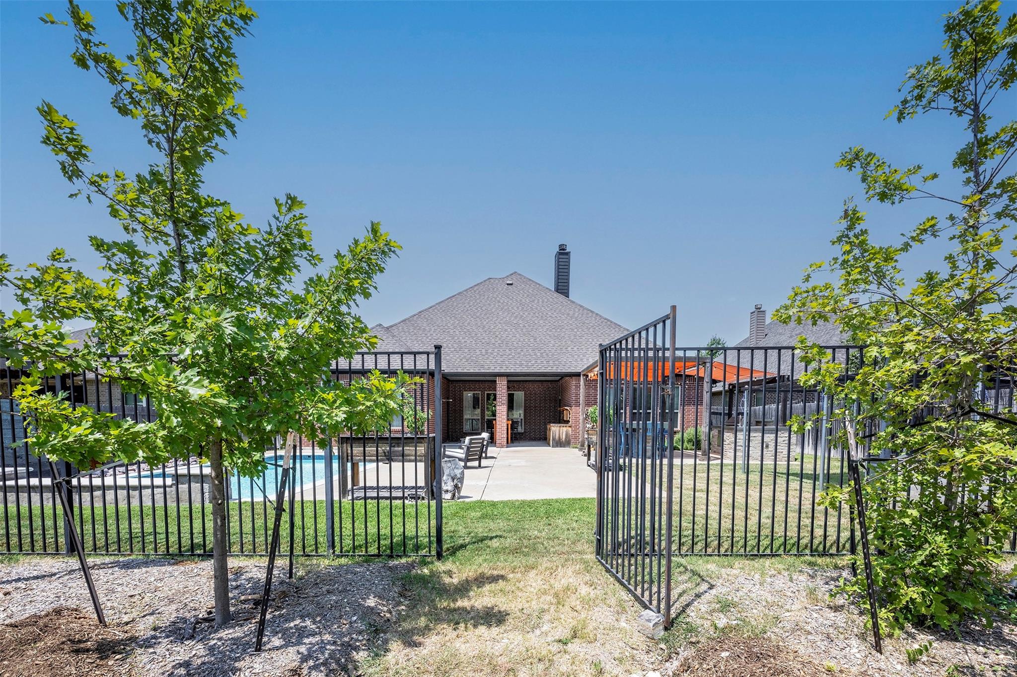 main property photo 33