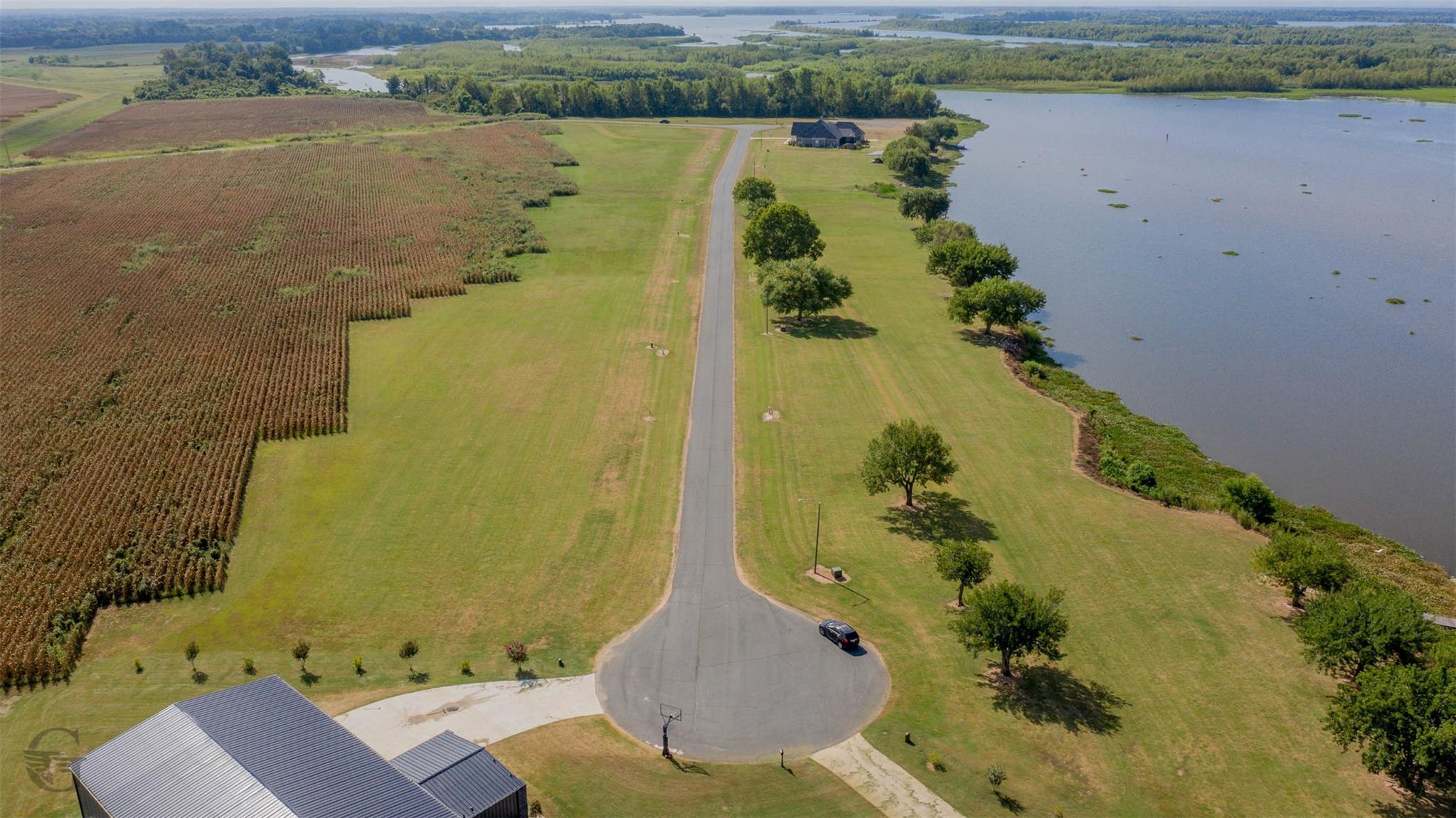main property photo 10