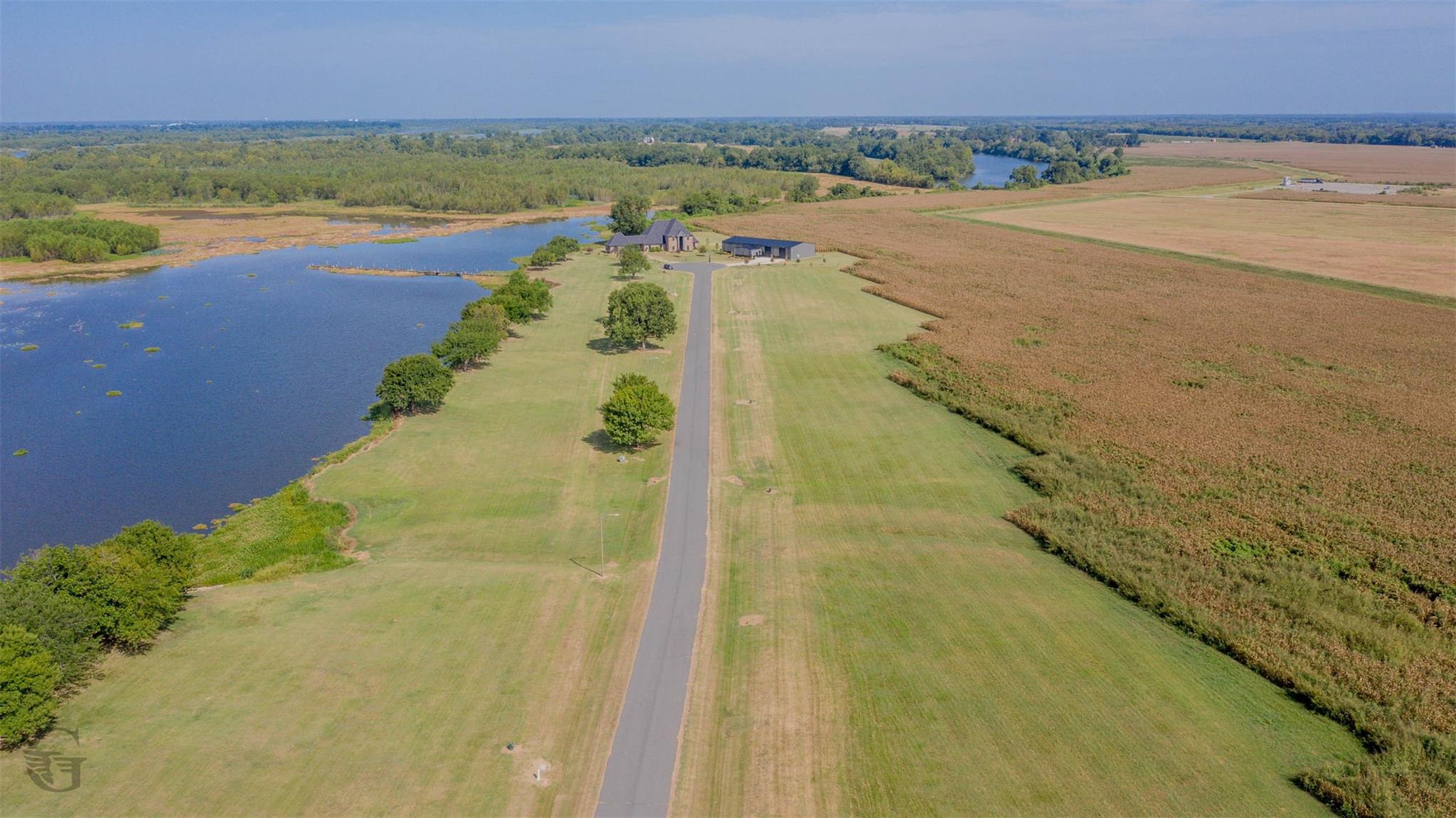 main property photo 16