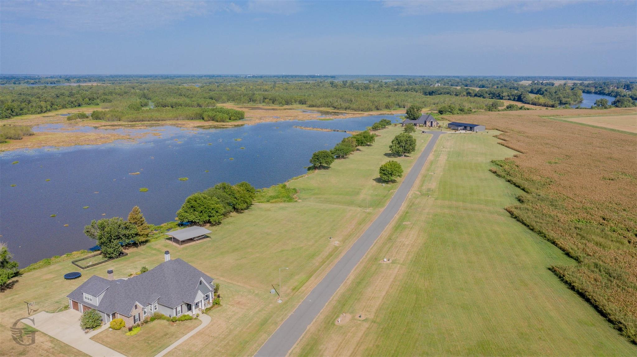 main property photo 19
