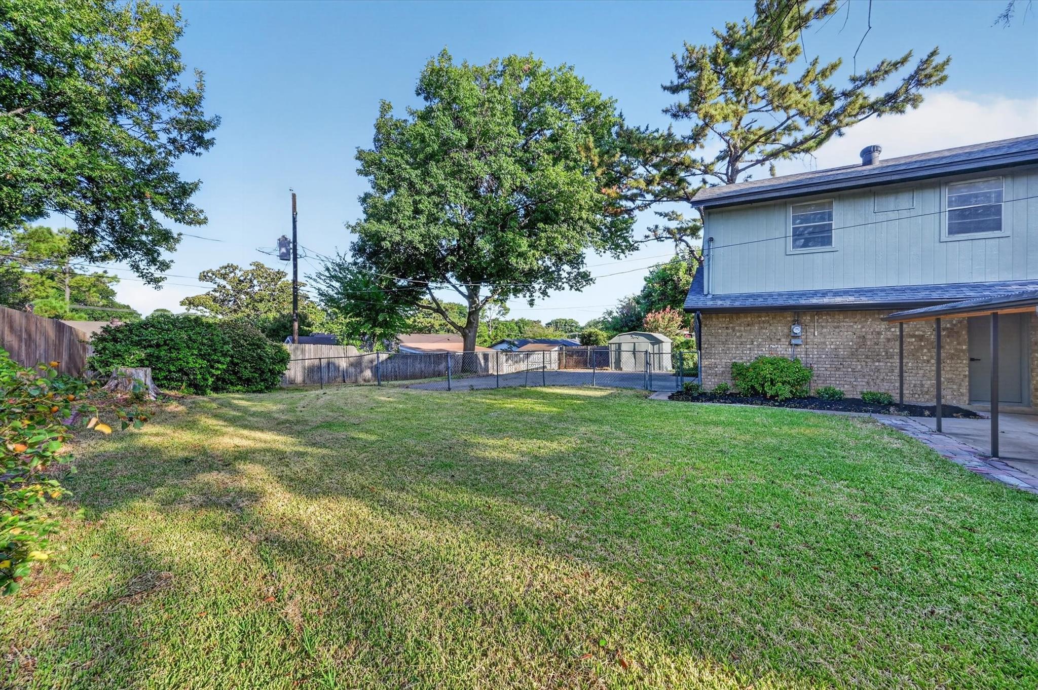 main property photo 29