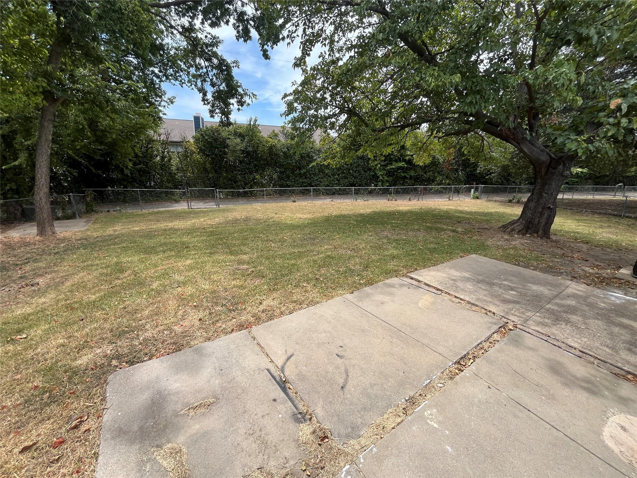 main property photo 21