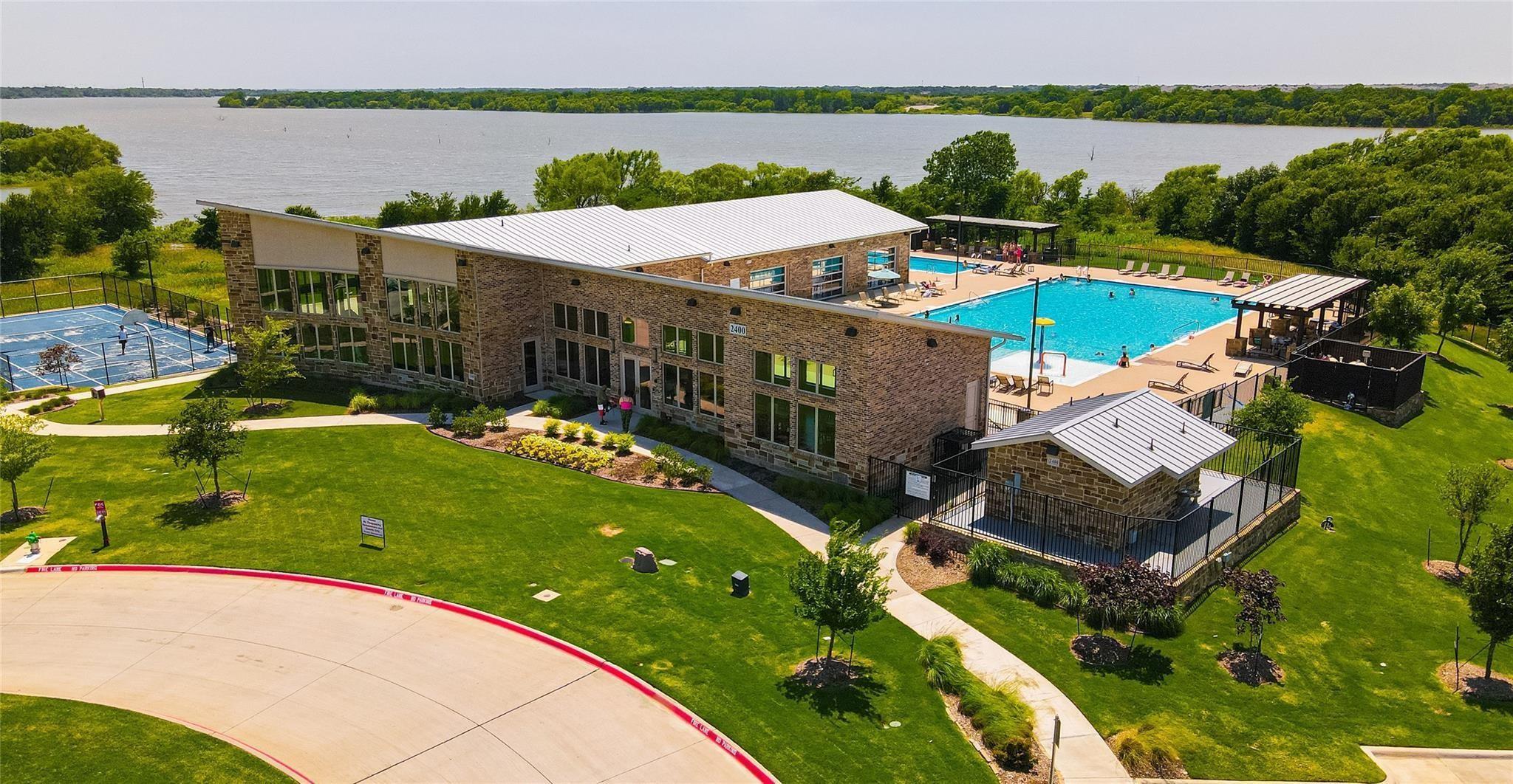 main property photo 31