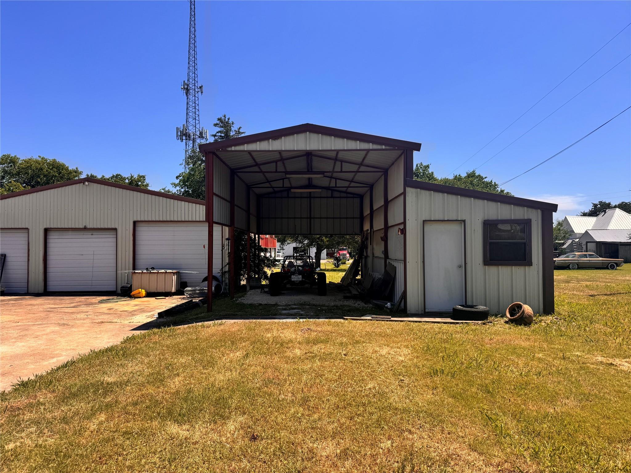 main property photo 3