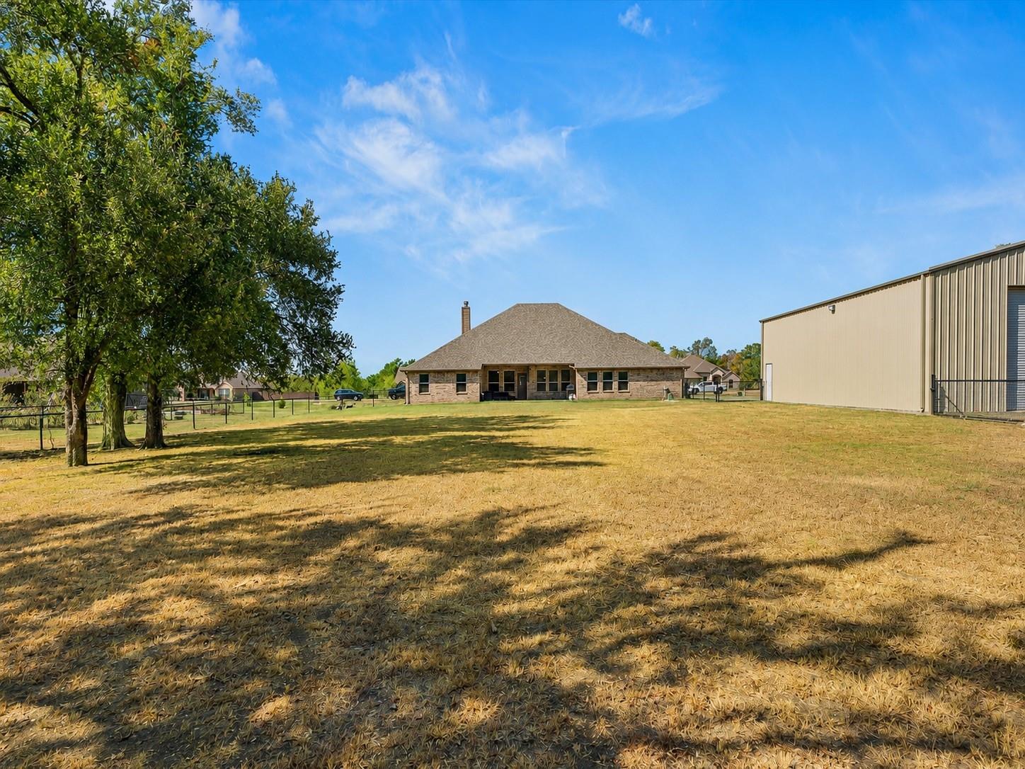 main property photo 30