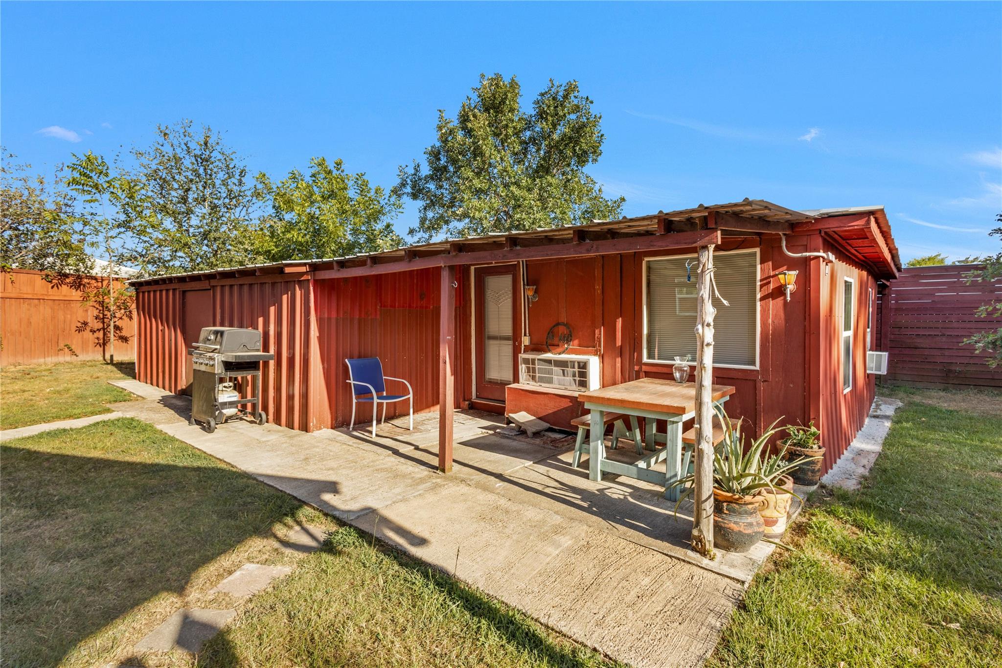main property photo 14